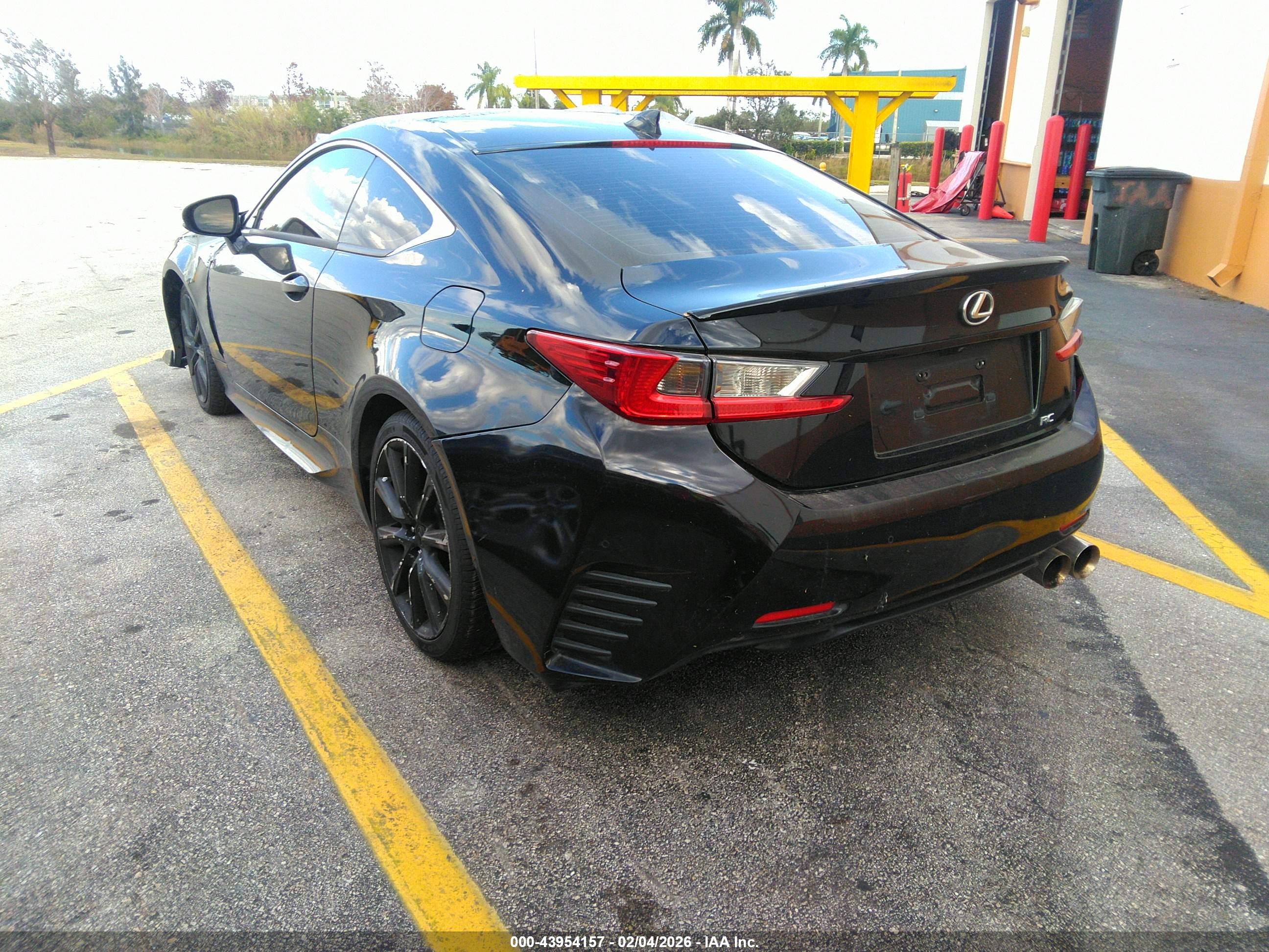 LEXUS RC image 3