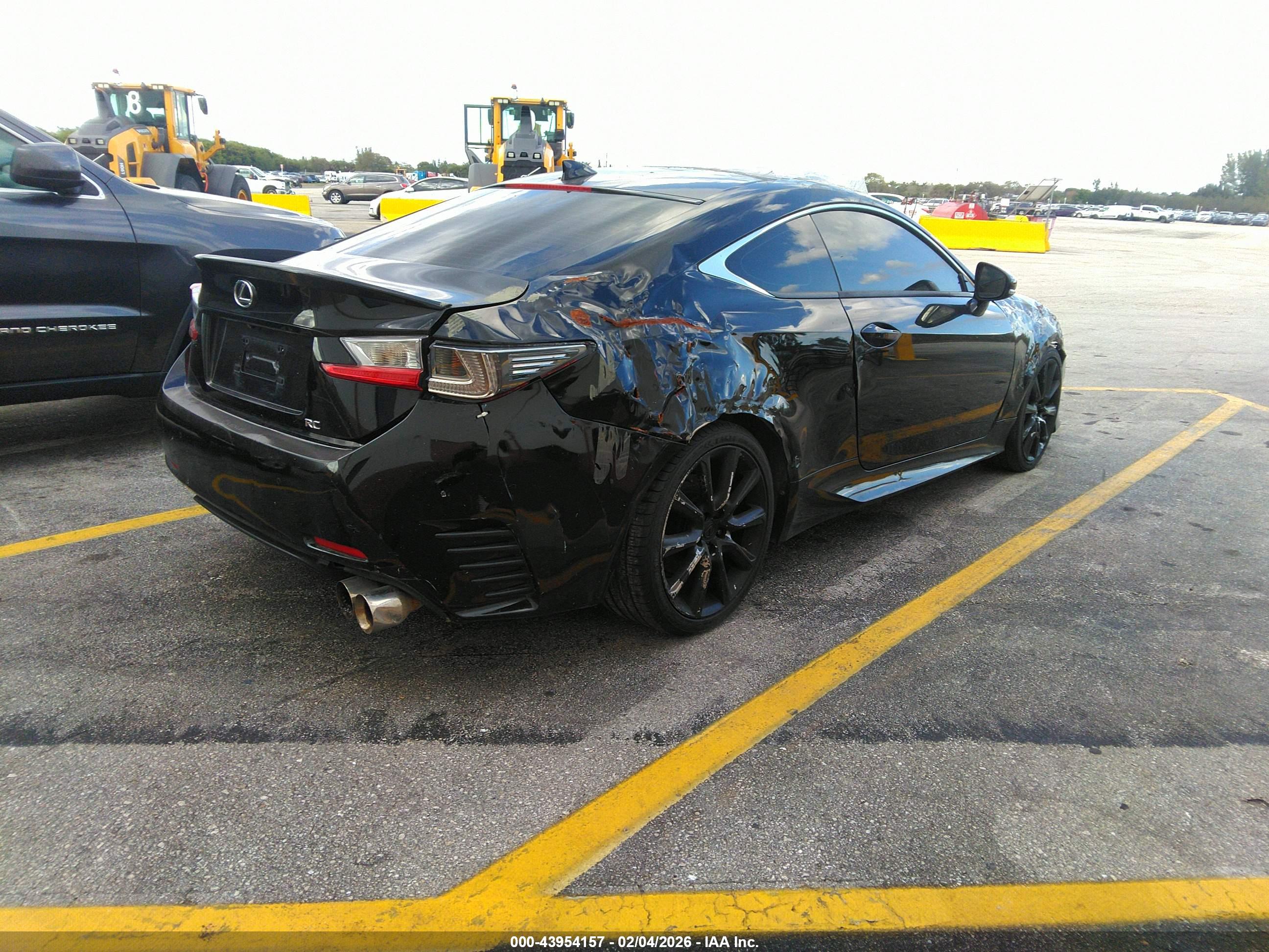 LEXUS RC image 4