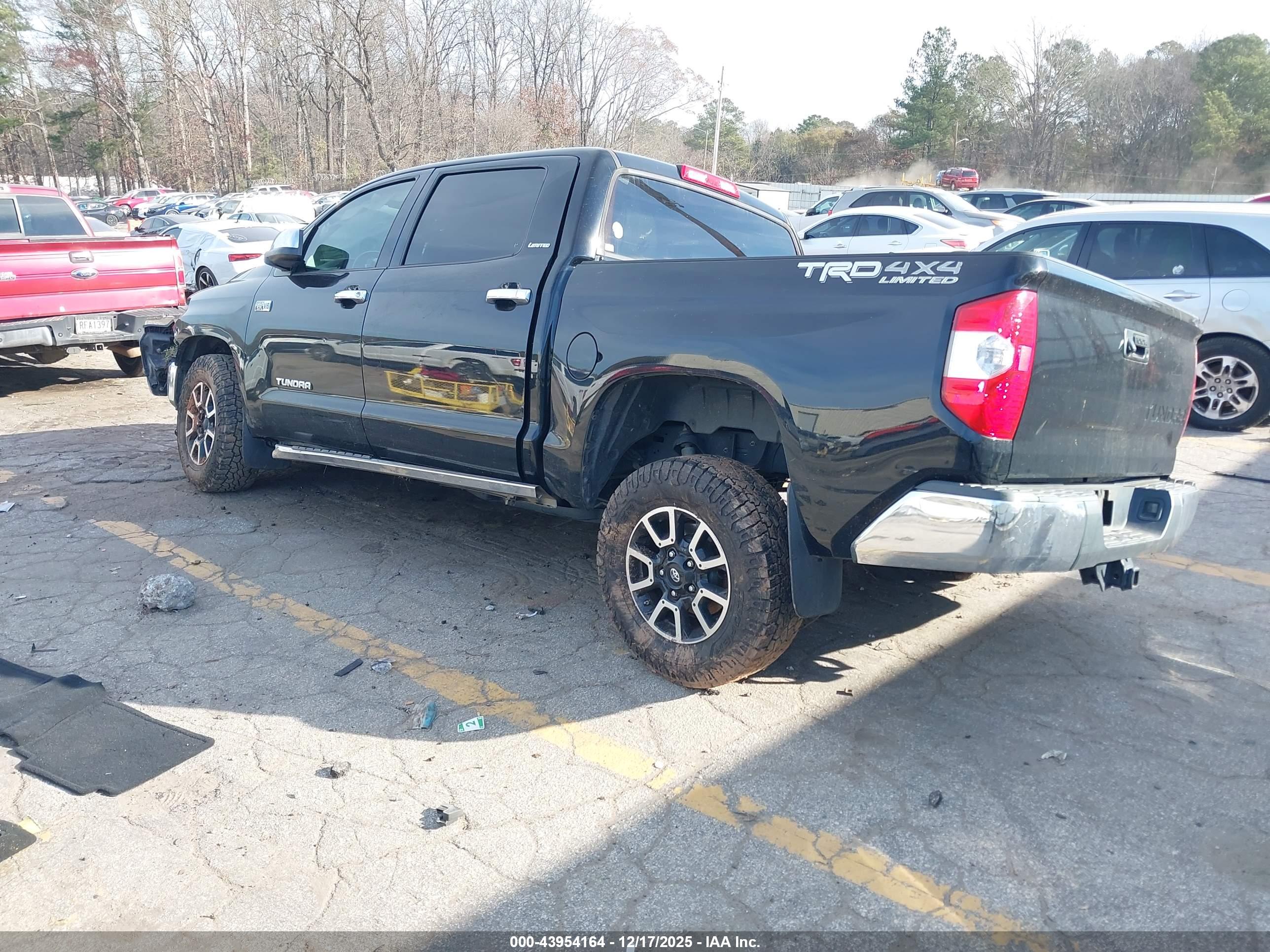 TOYOTA TUNDRA image 3