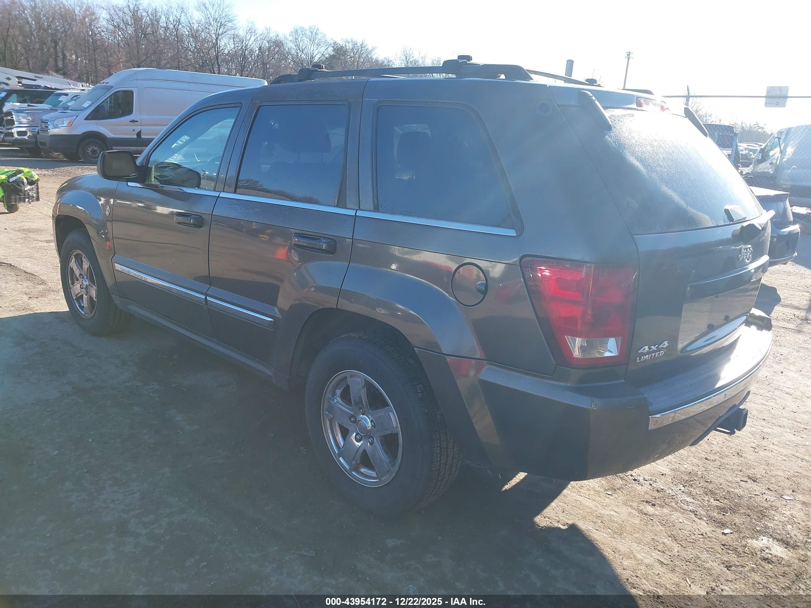 JEEP GRAND image 3