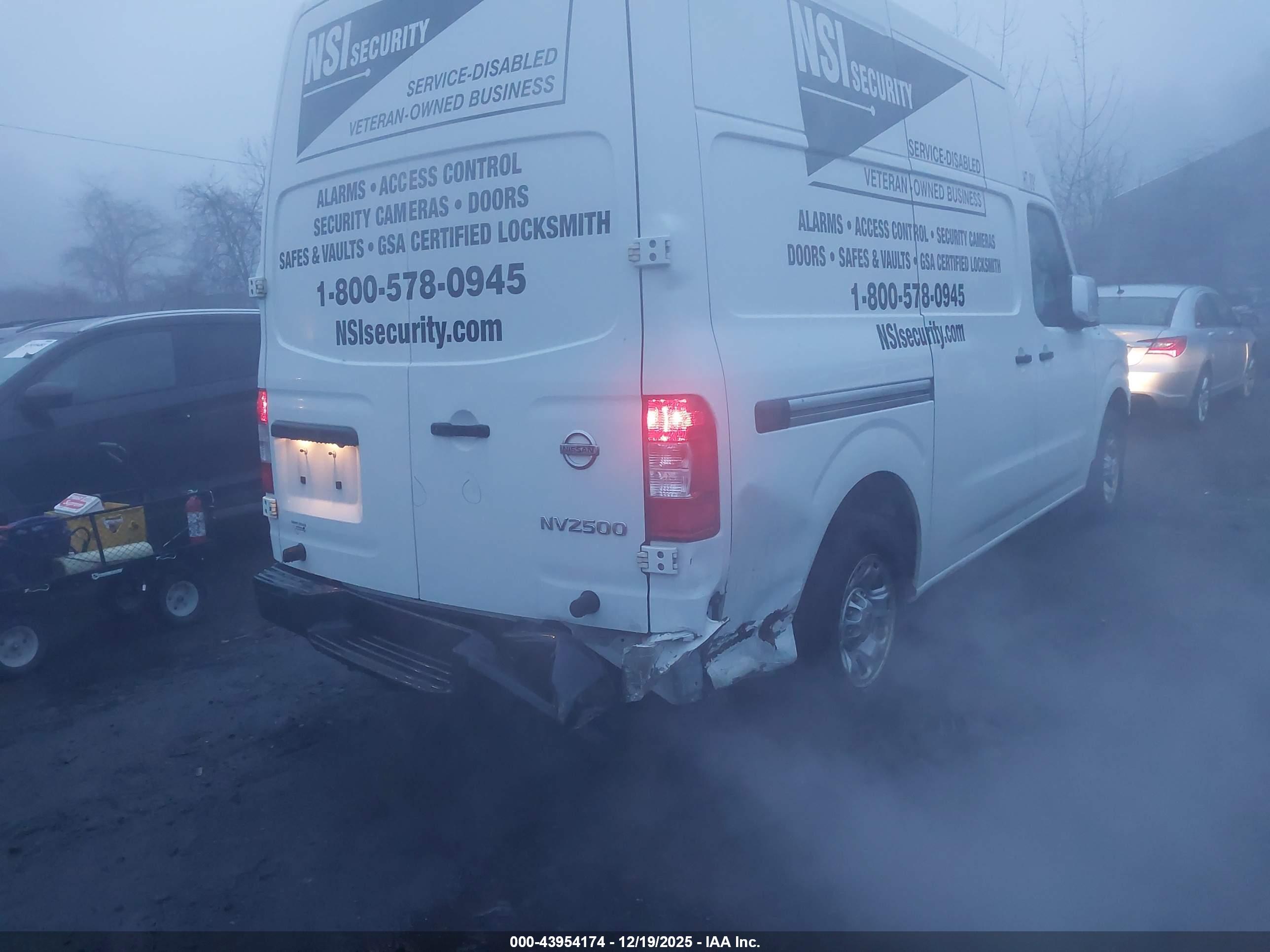 NISSAN NV image 6
