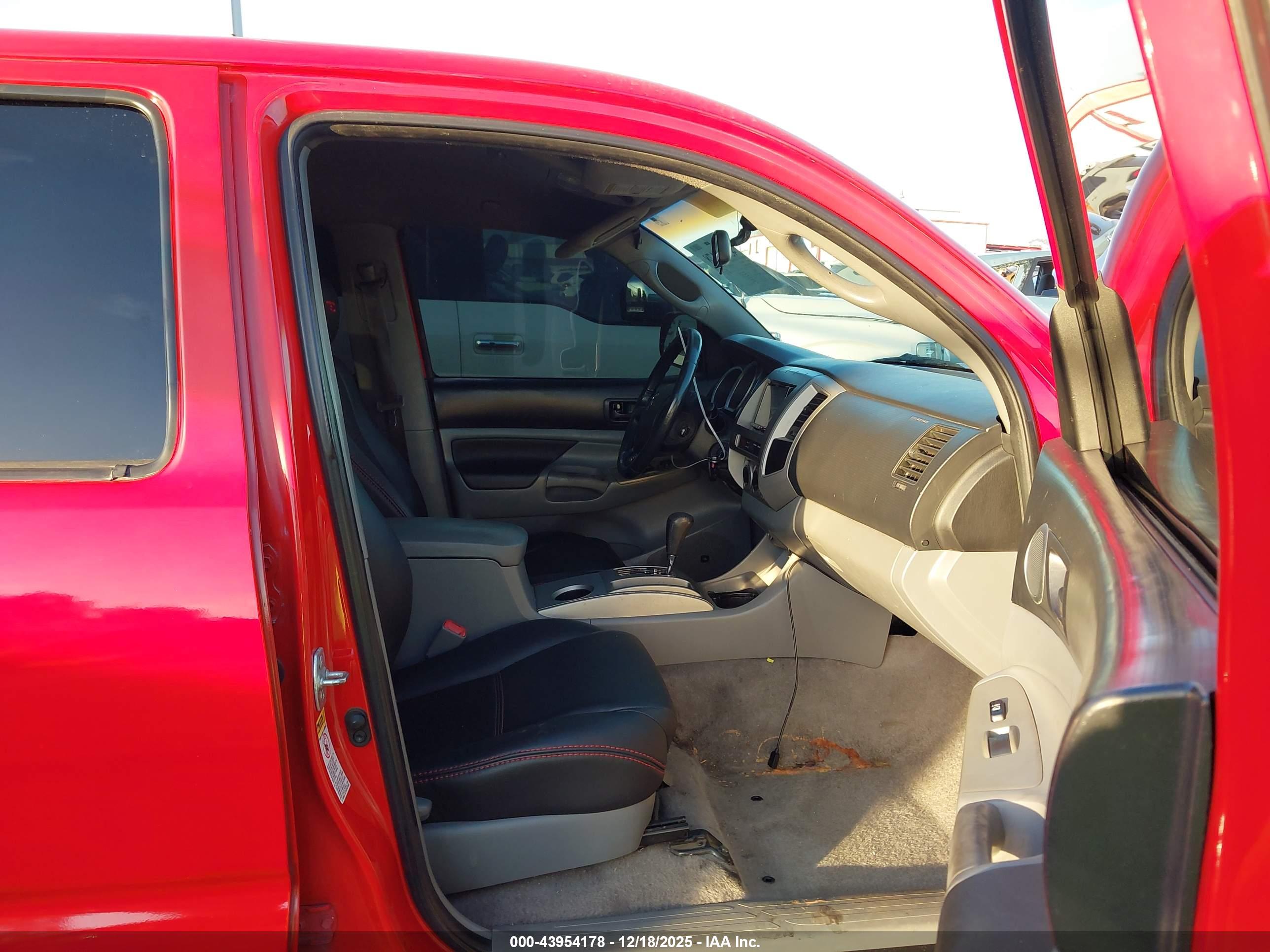 TOYOTA TACOMA image 5
