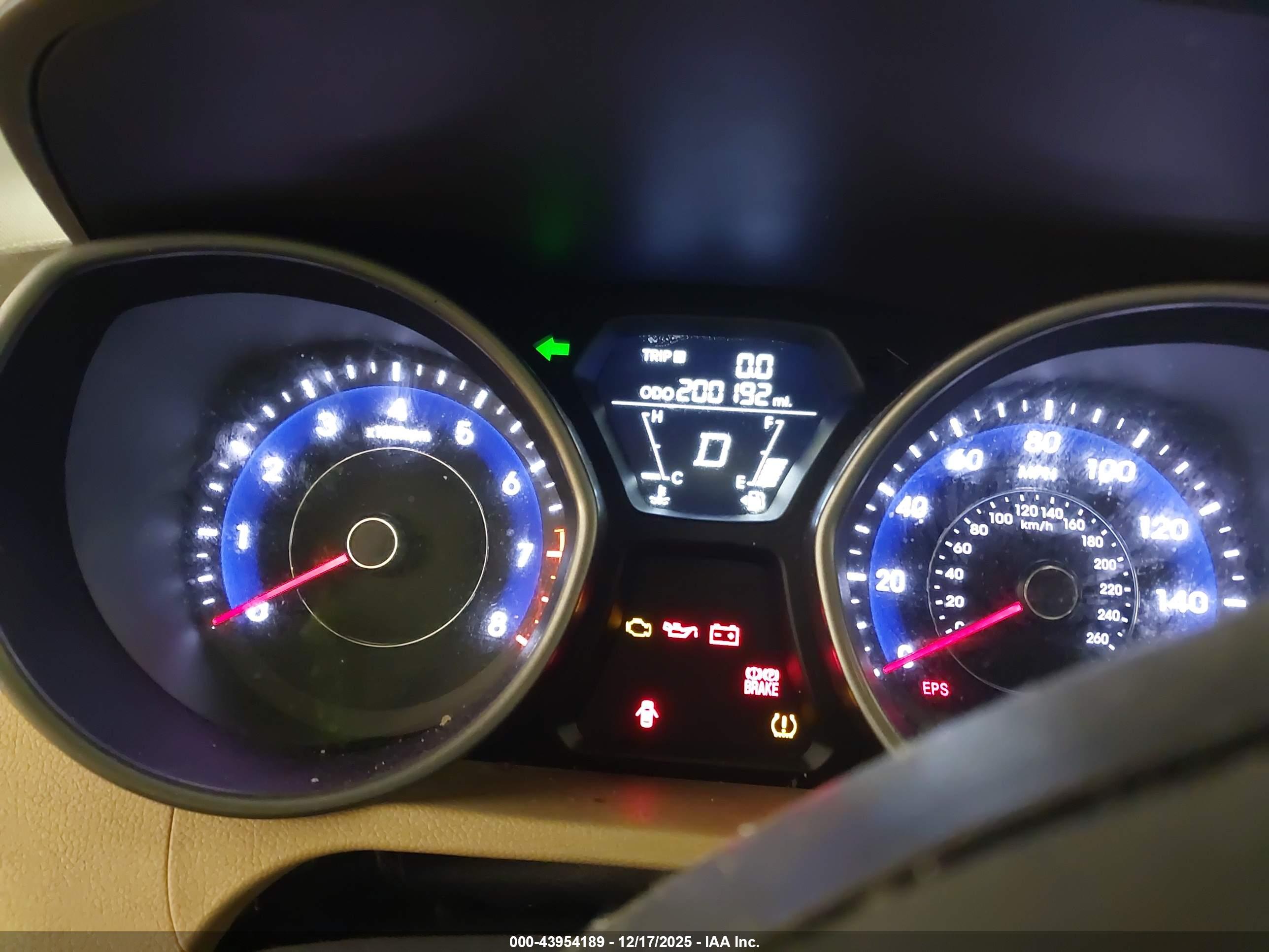 HYUNDAI ELANTRA image 7