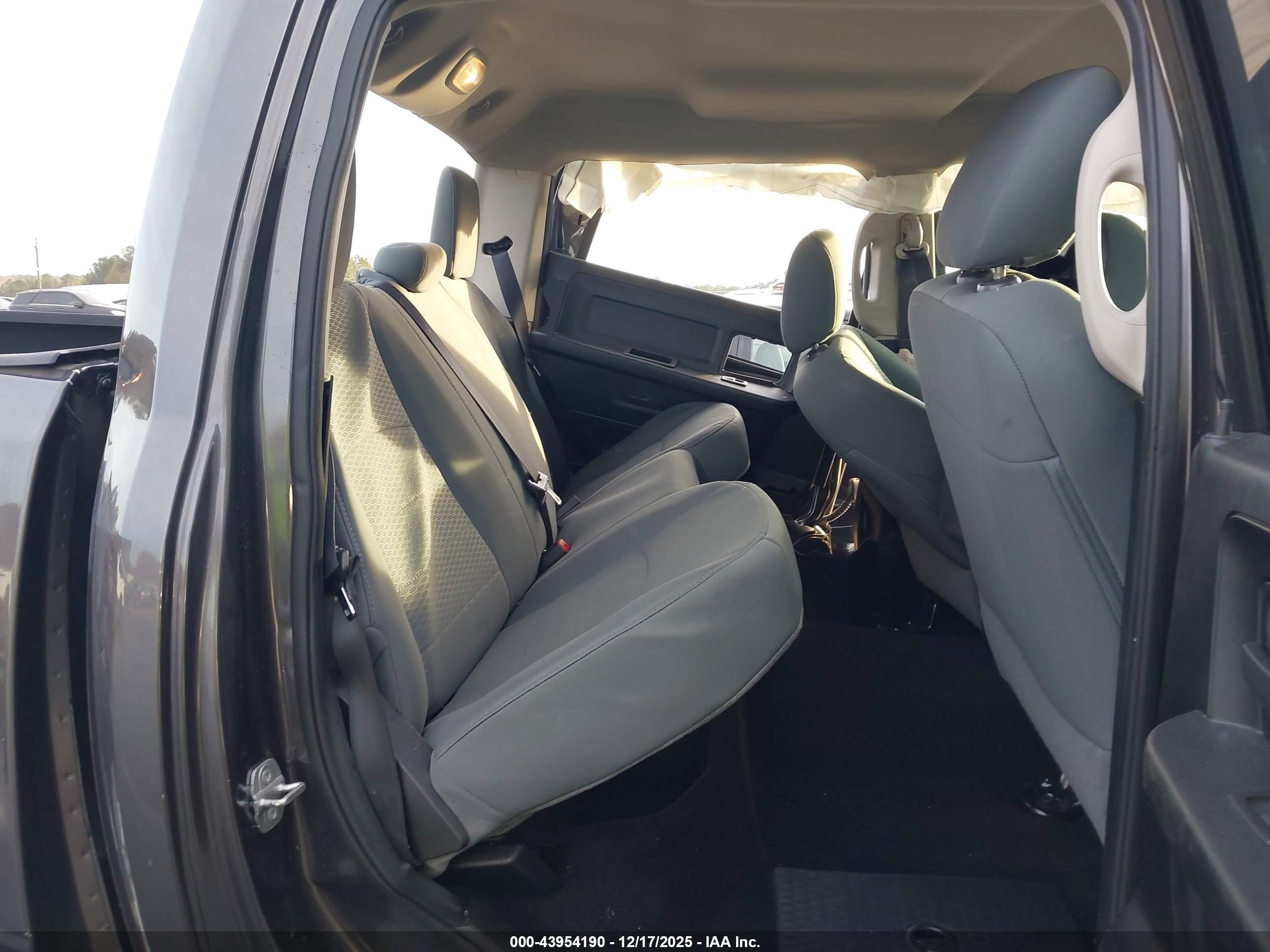 RAM 1500 image 8