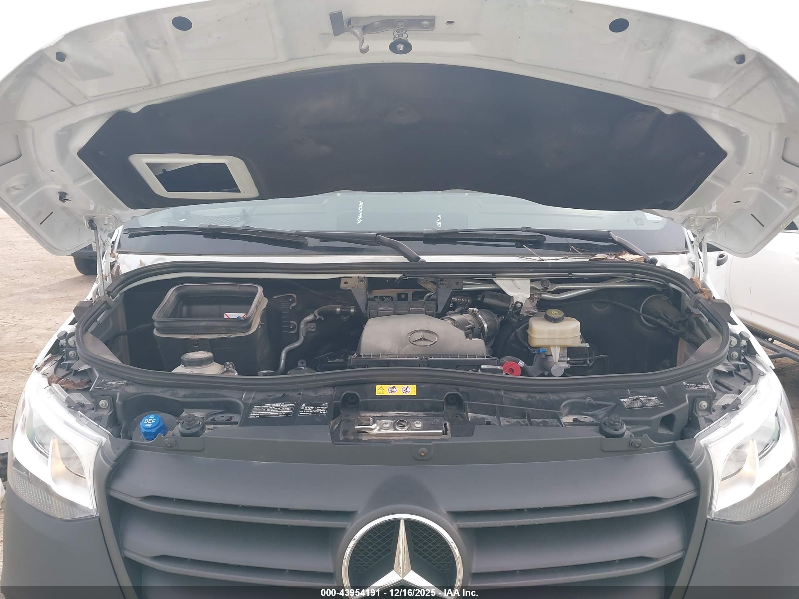 MERCEDES-BENZ SPRINTER image 10
