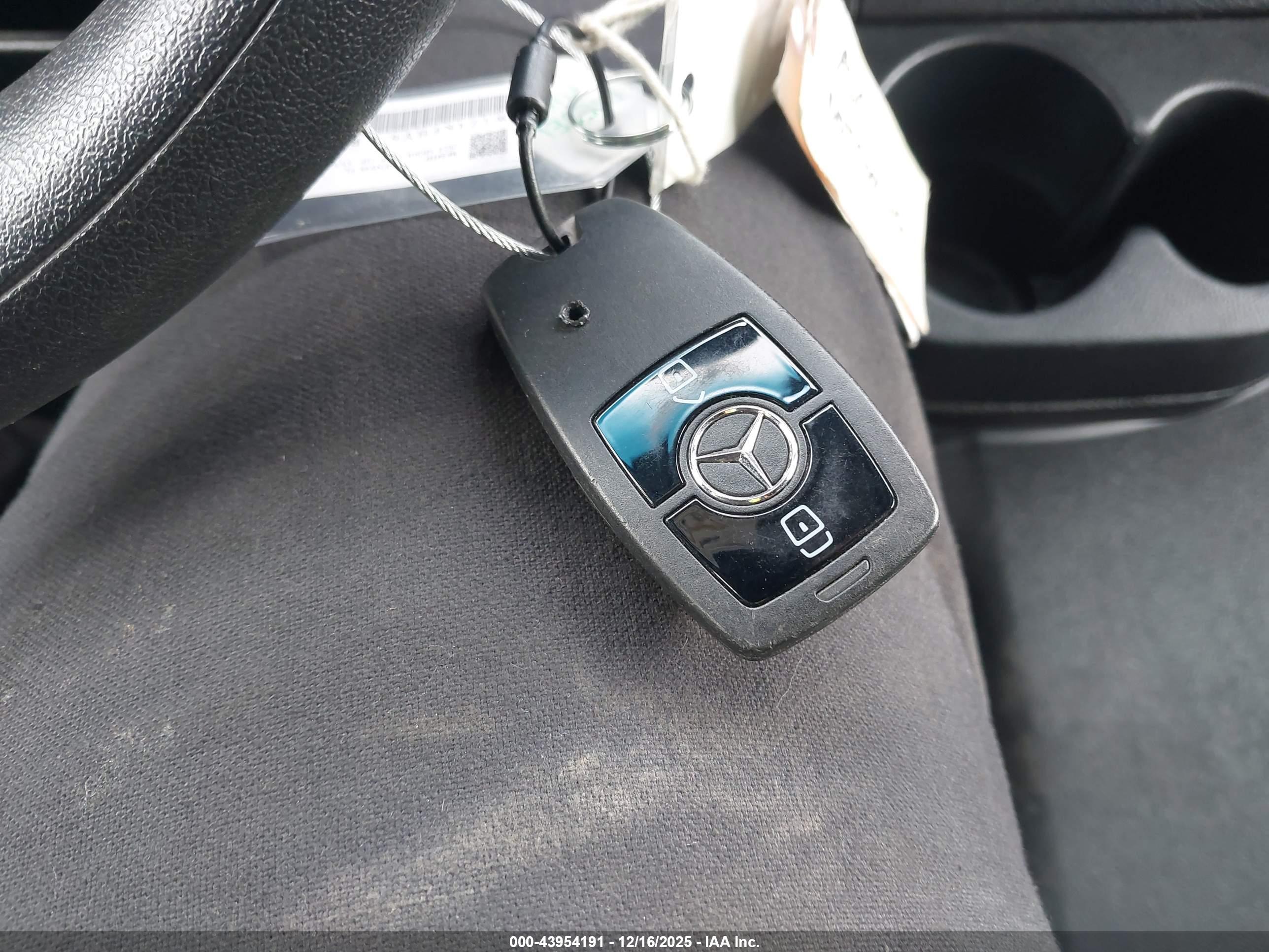 MERCEDES-BENZ SPRINTER image 11