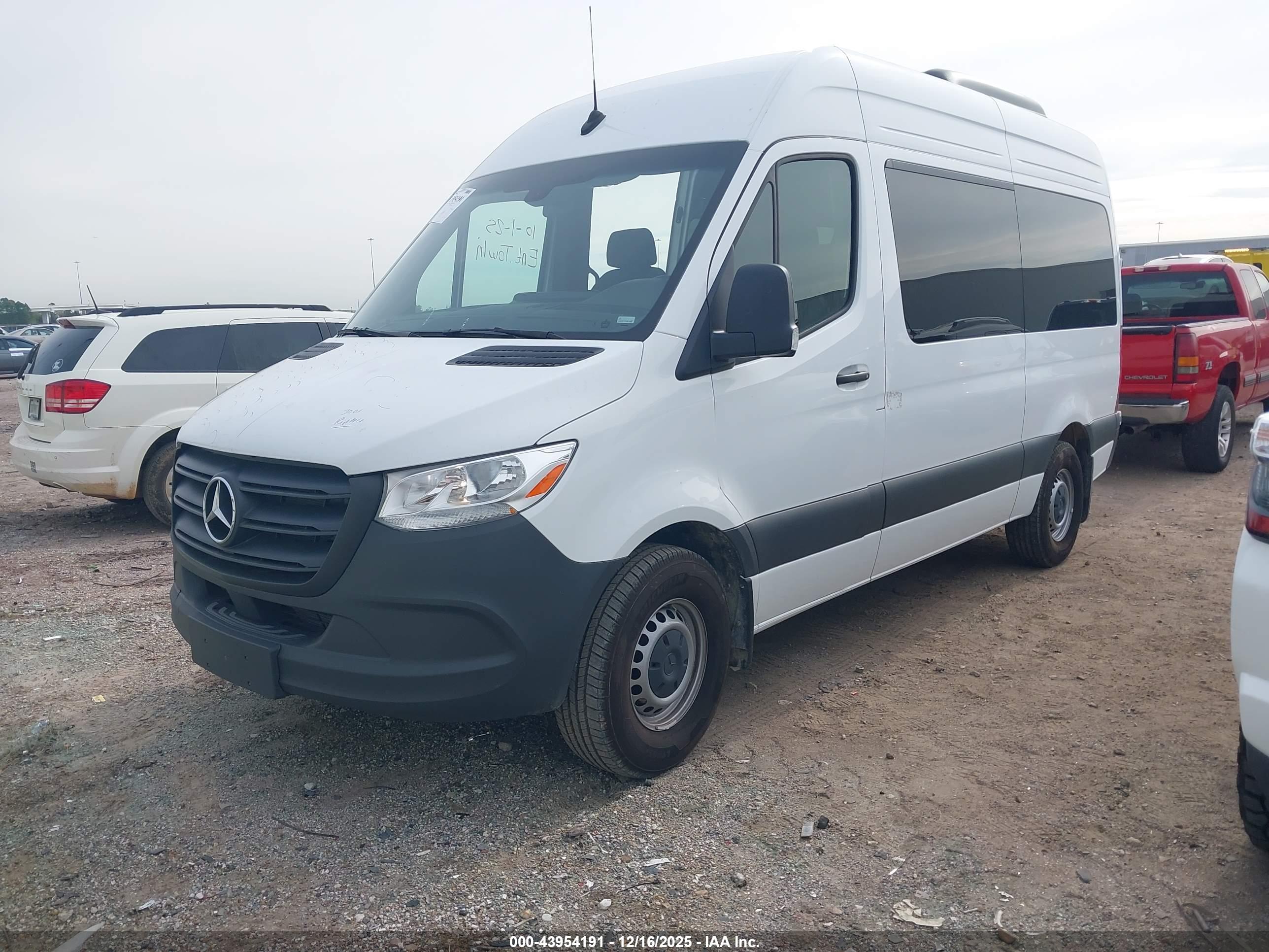 MERCEDES-BENZ SPRINTER image 2