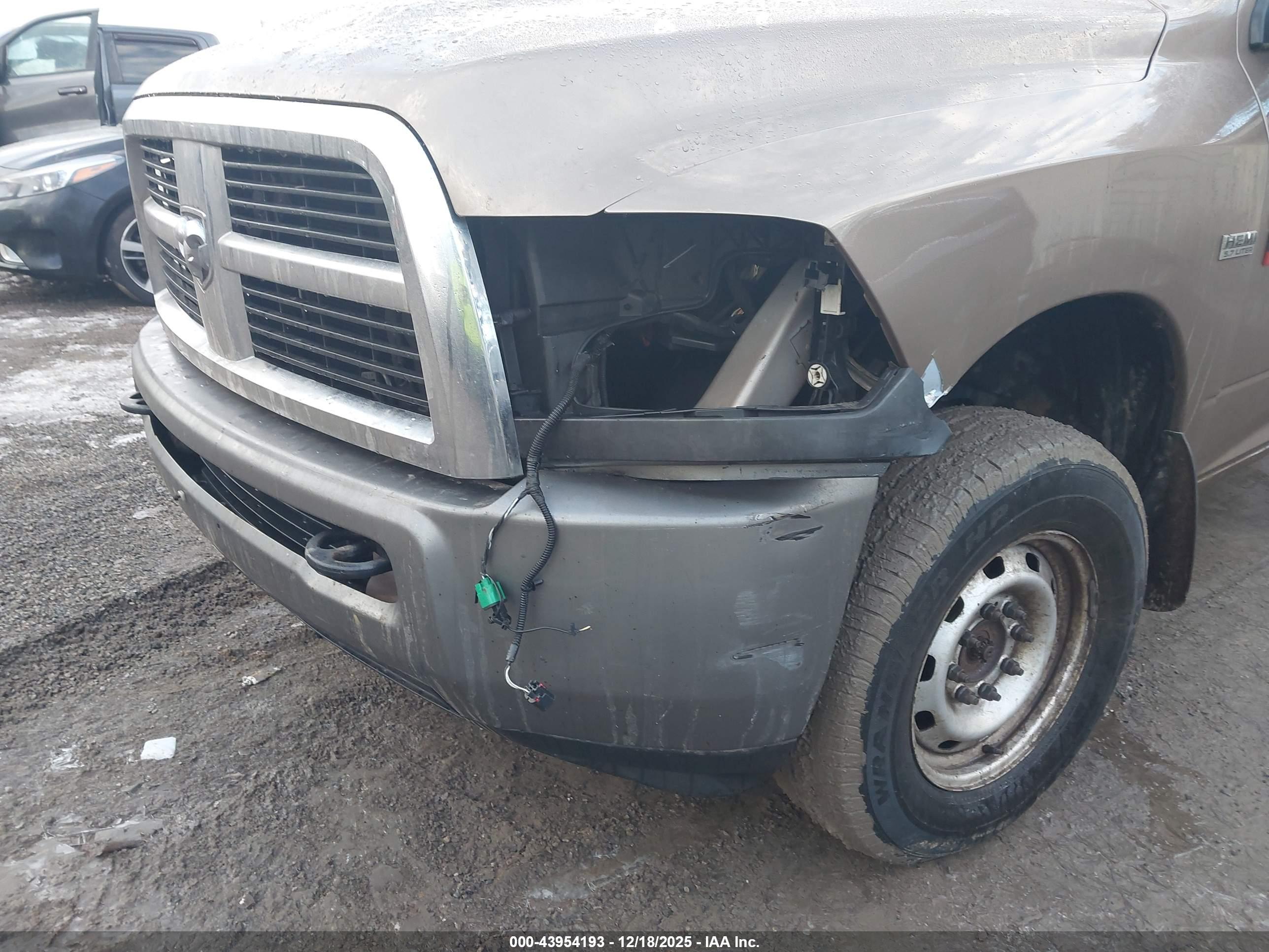 DODGE RAM image 6