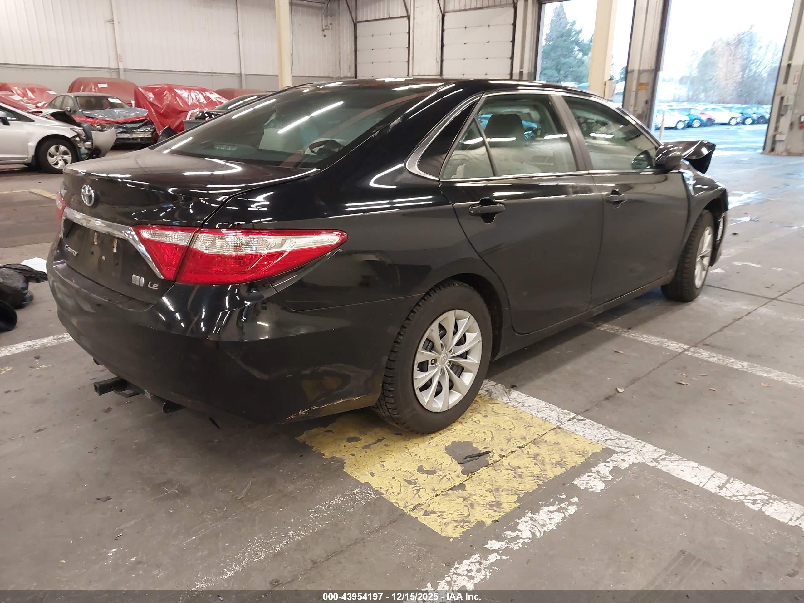 TOYOTA CAMRY image 4