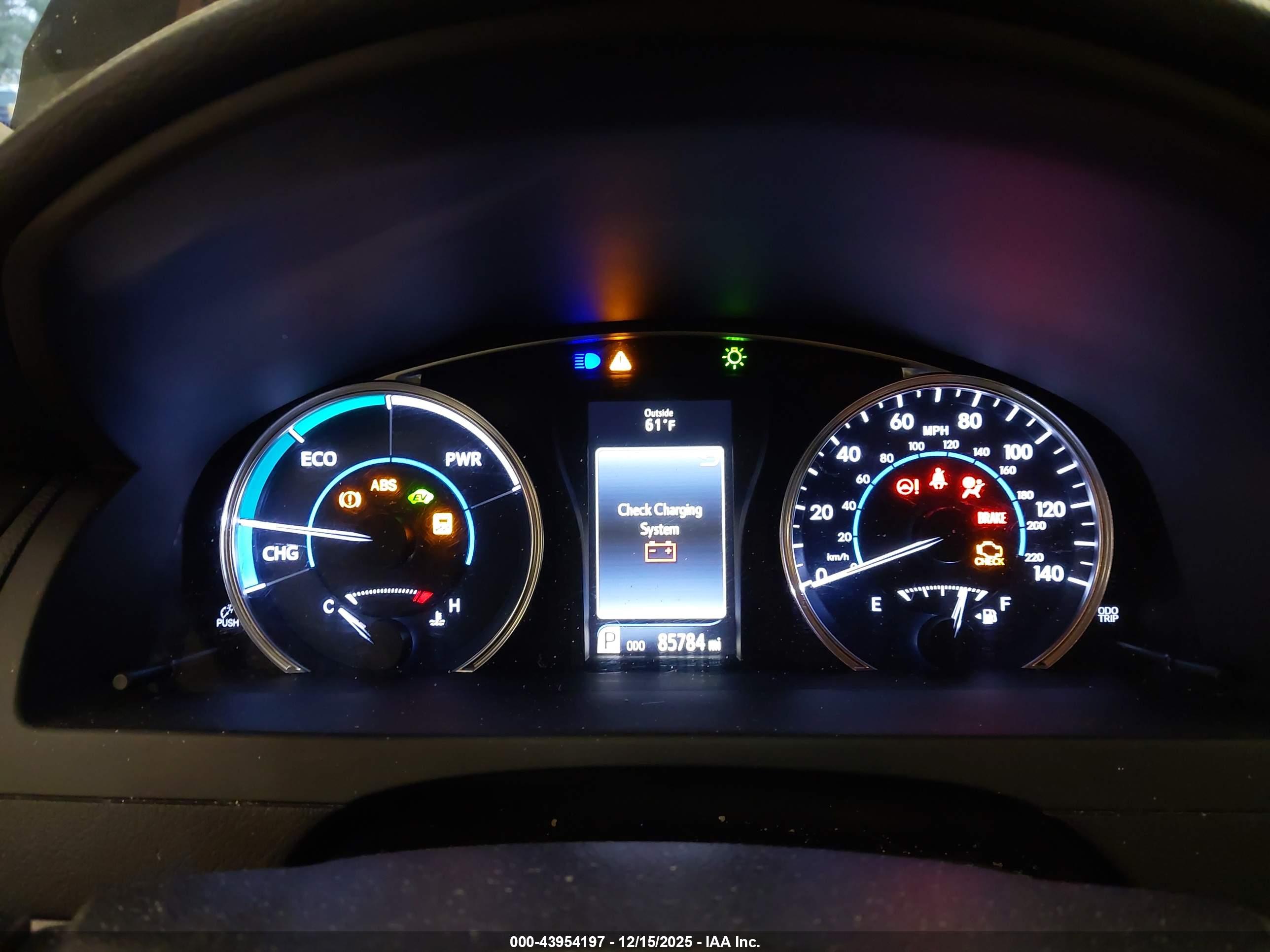 TOYOTA CAMRY image 7