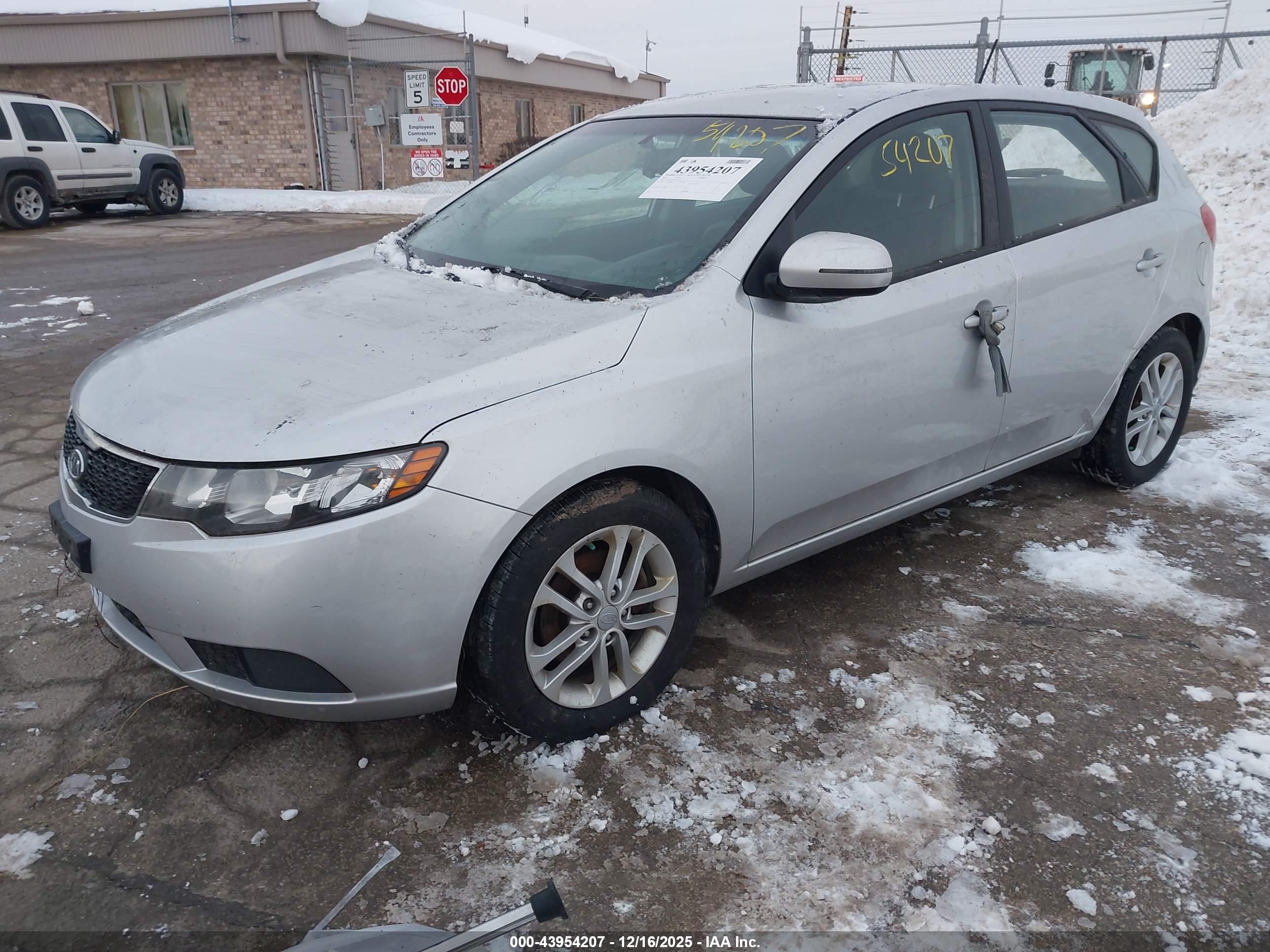 KIA FORTE image 2