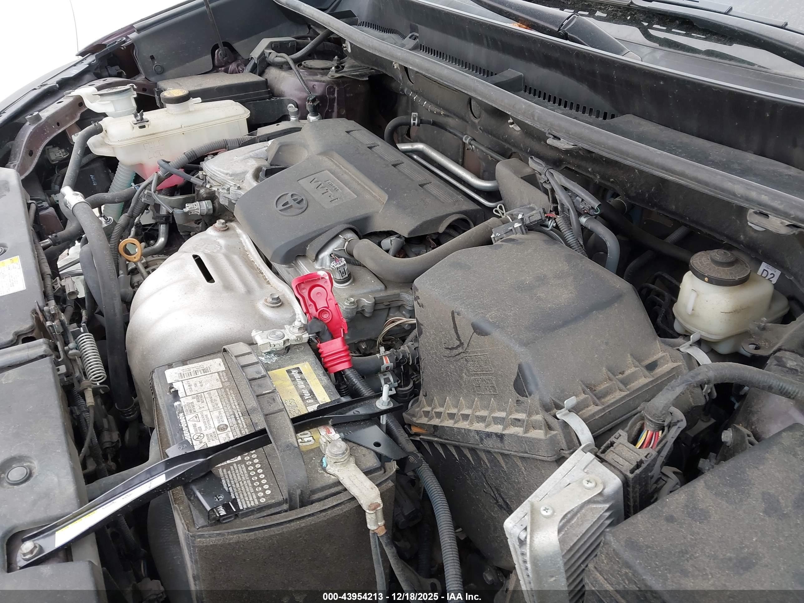 TOYOTA RAV4 image 10