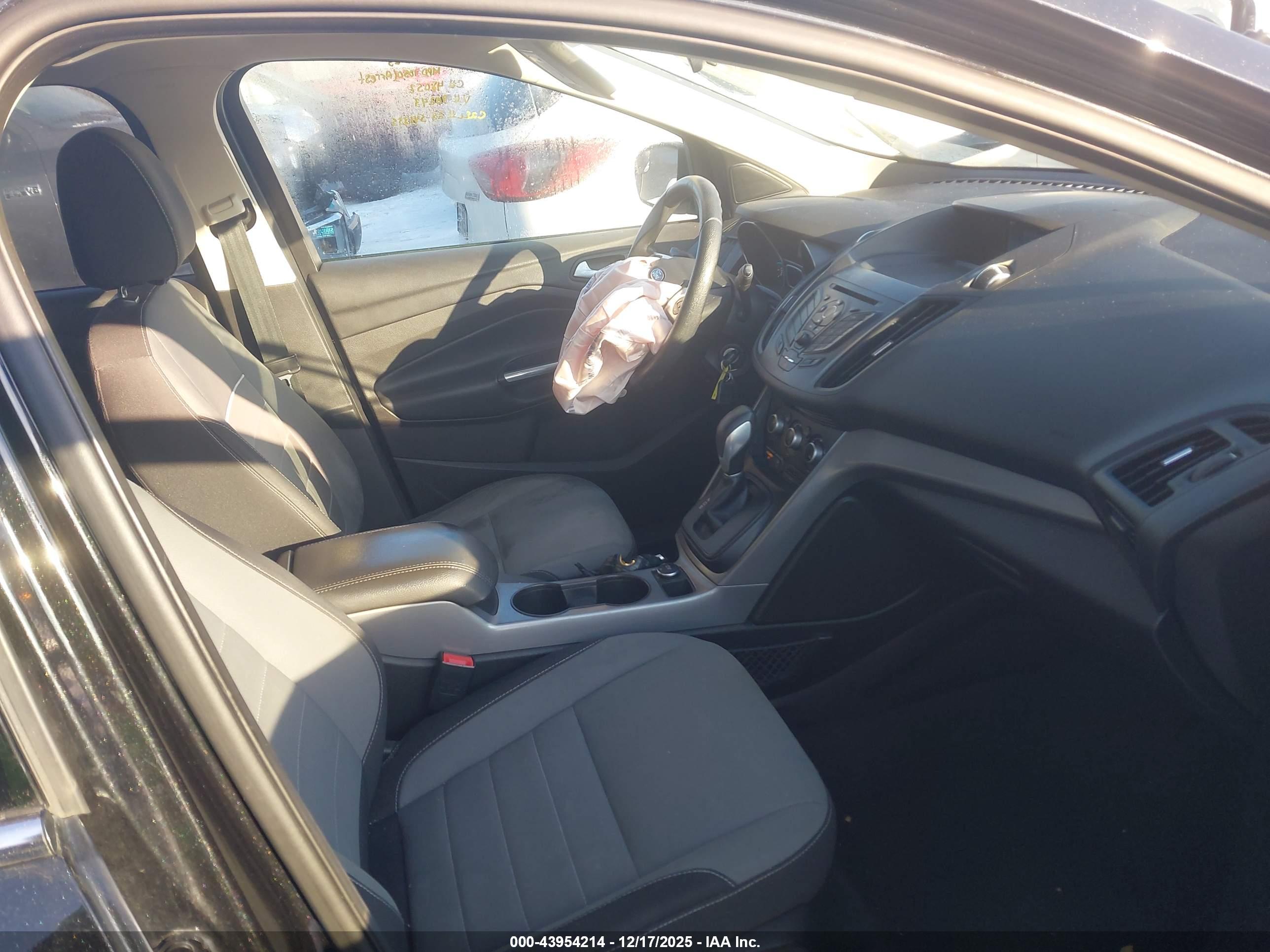FORD ESCAPE image 5