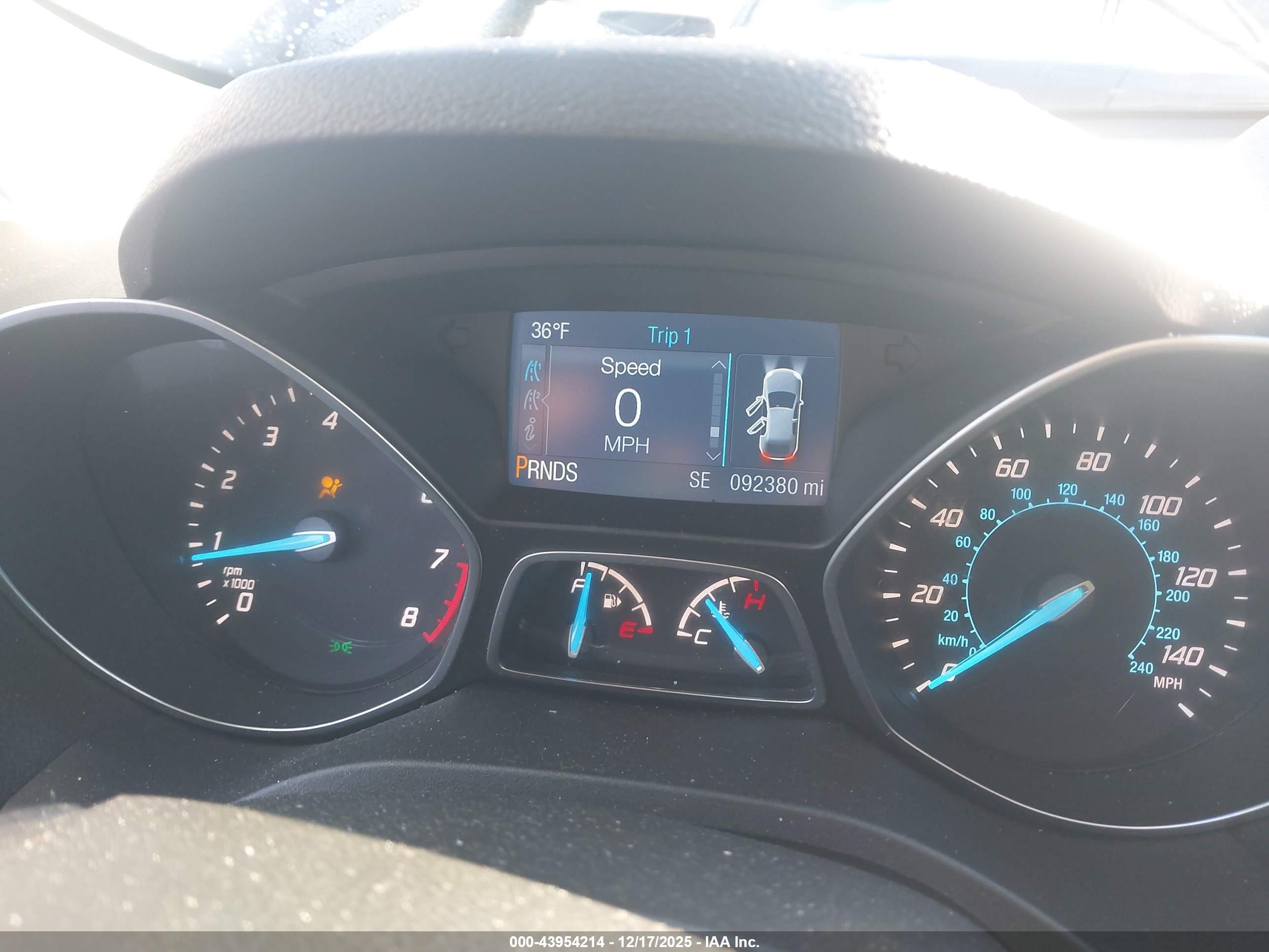 FORD ESCAPE image 7