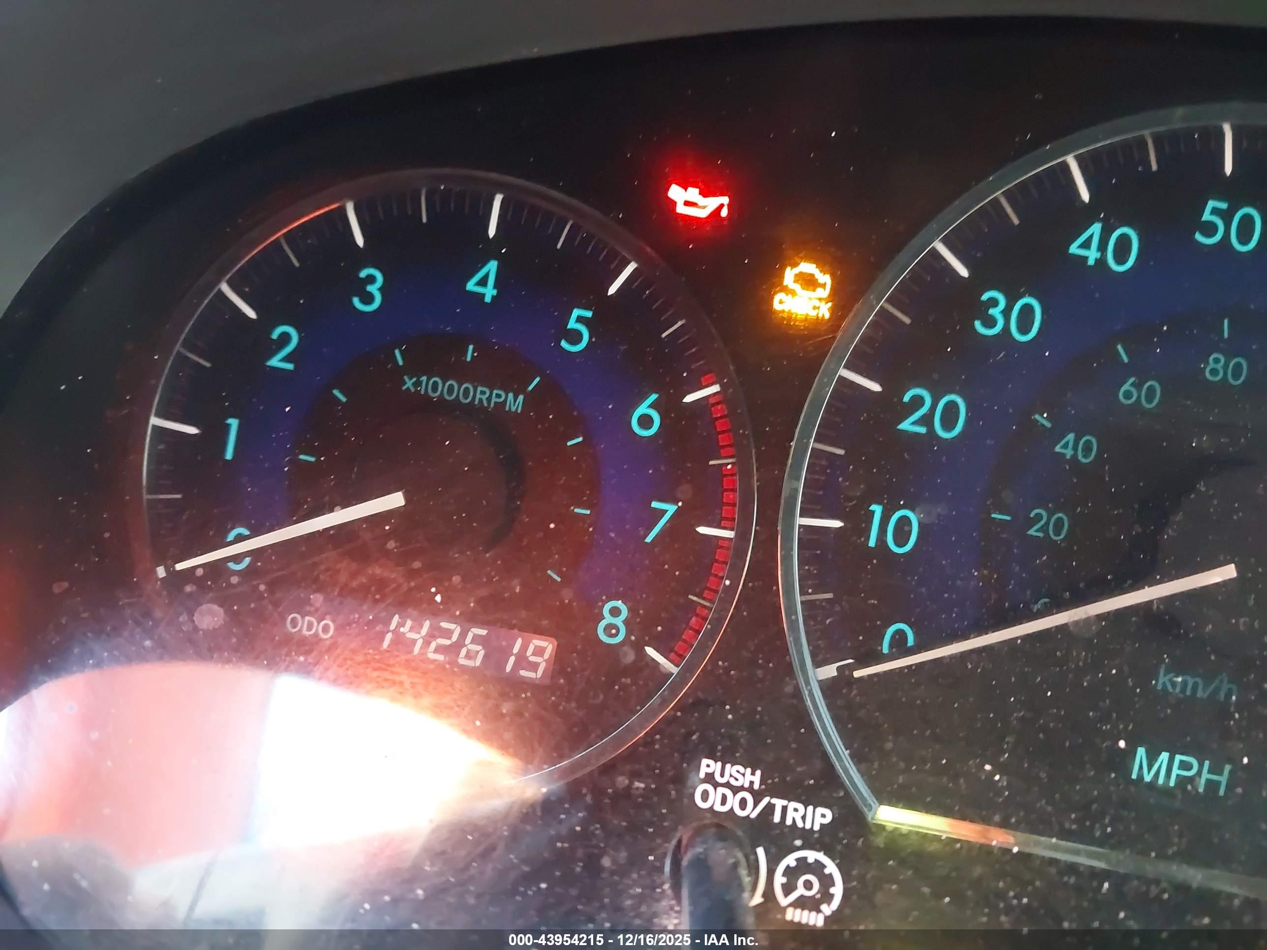 TOYOTA SIENNA image 7
