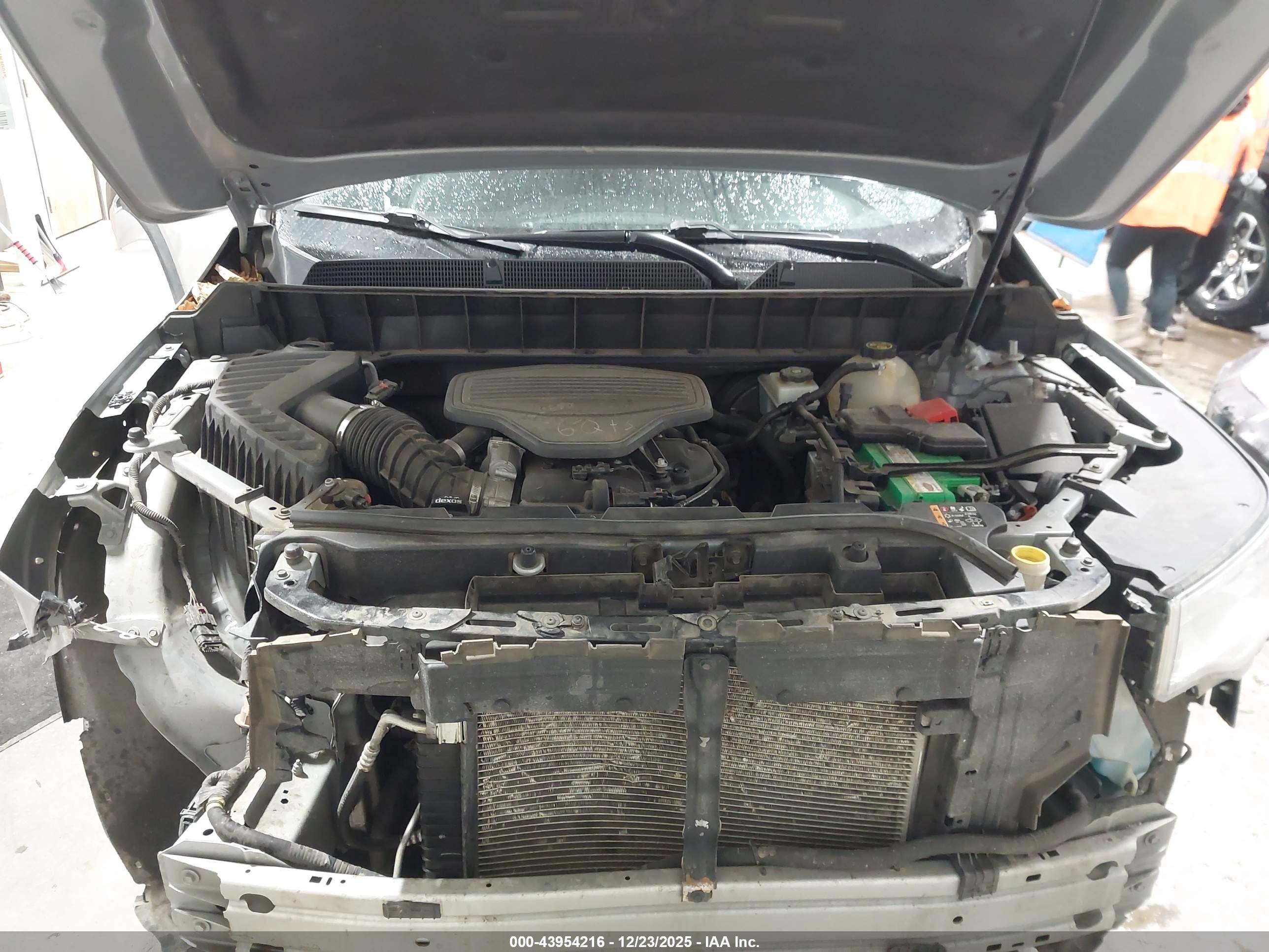 GMC ACADIA image 10