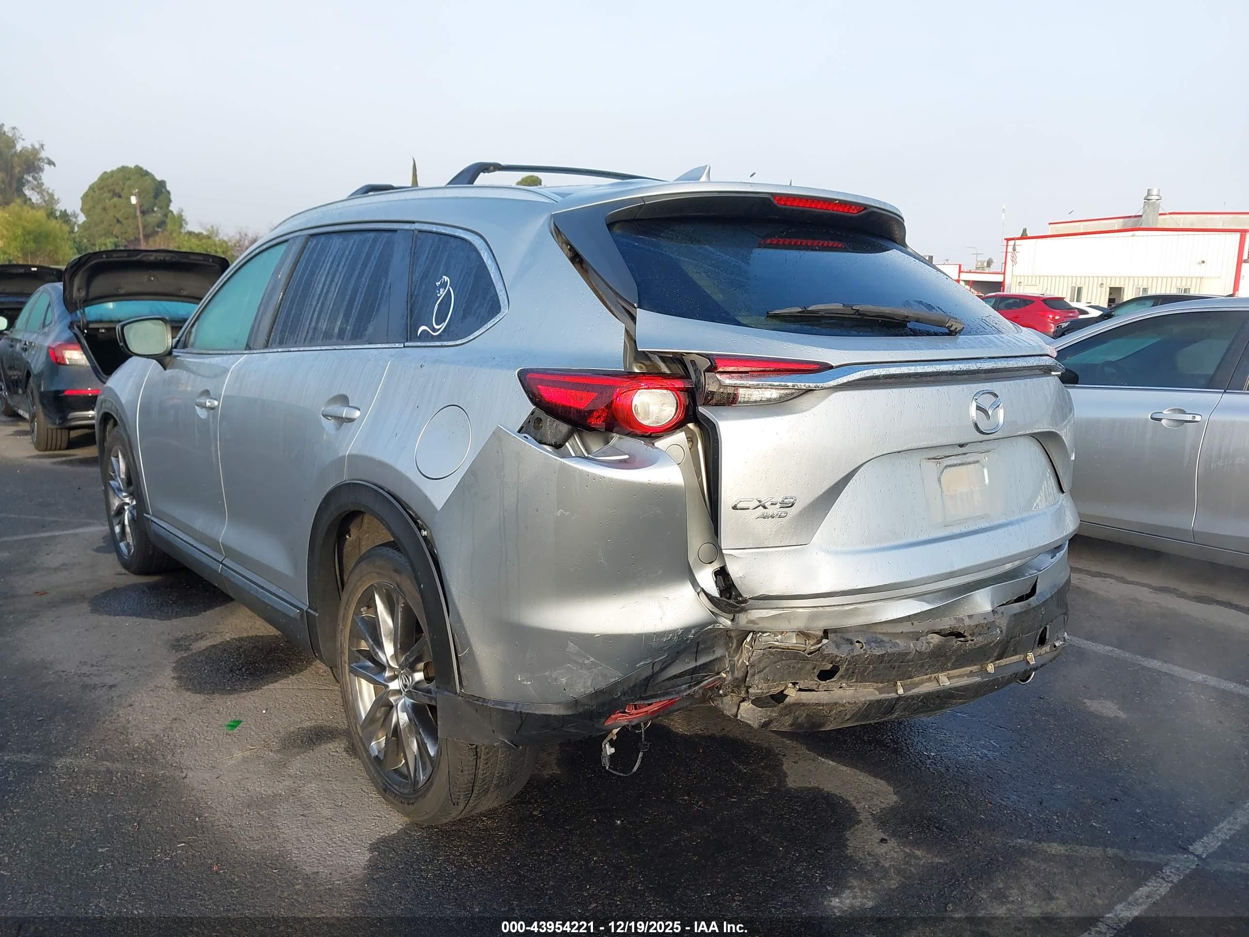 MAZDA CX-9 image 3