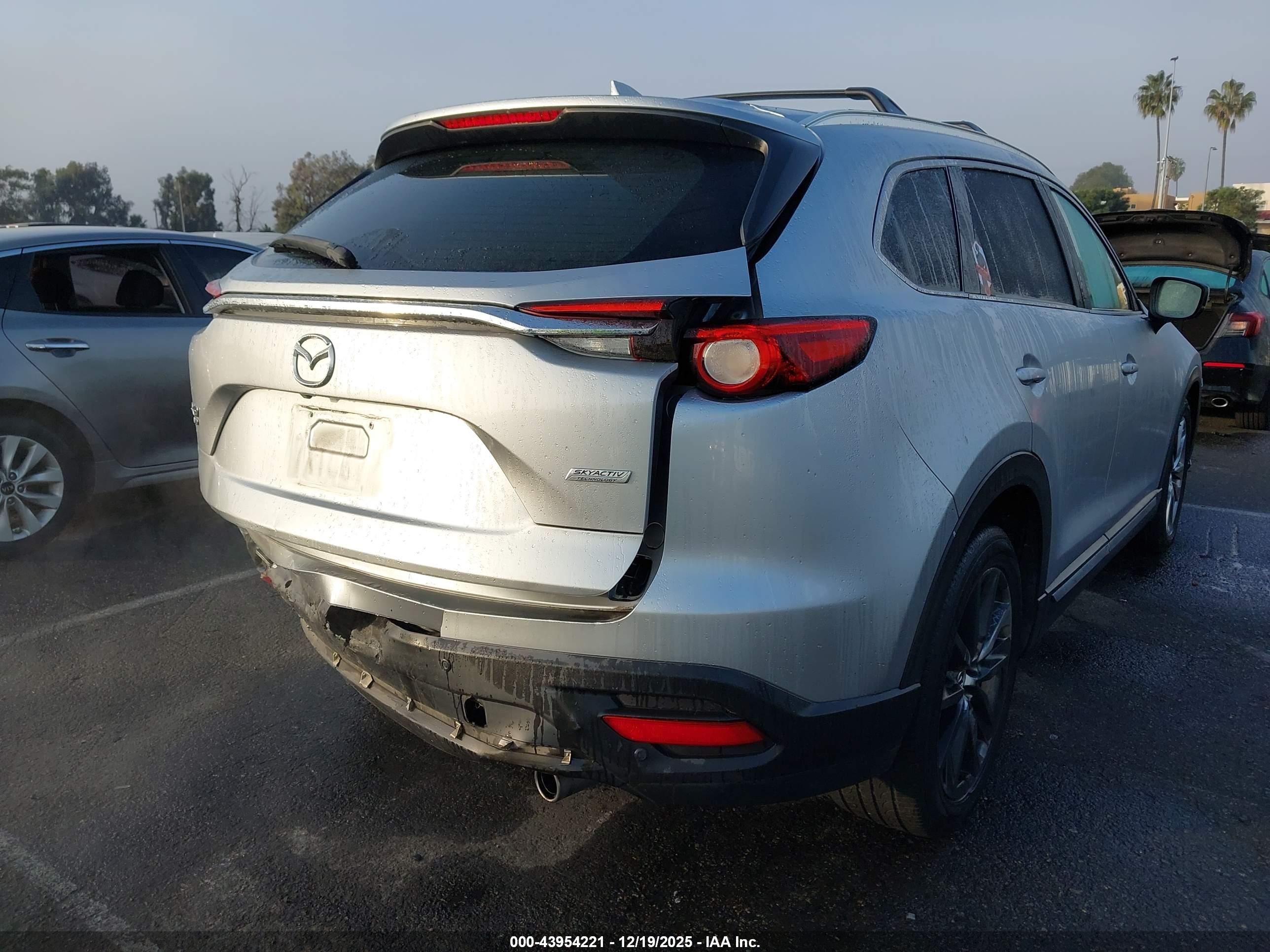 MAZDA CX-9 image 4