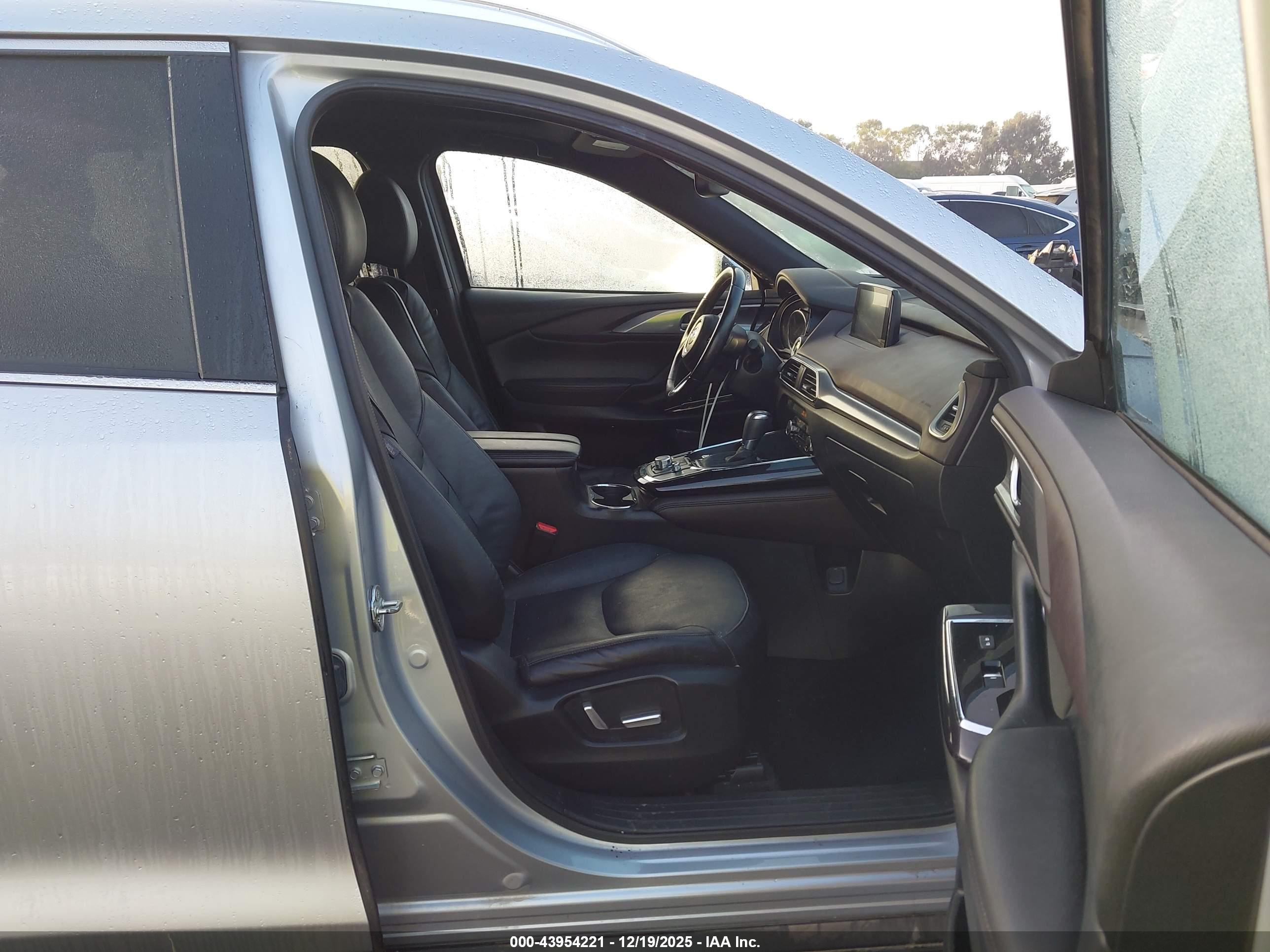 MAZDA CX-9 image 5