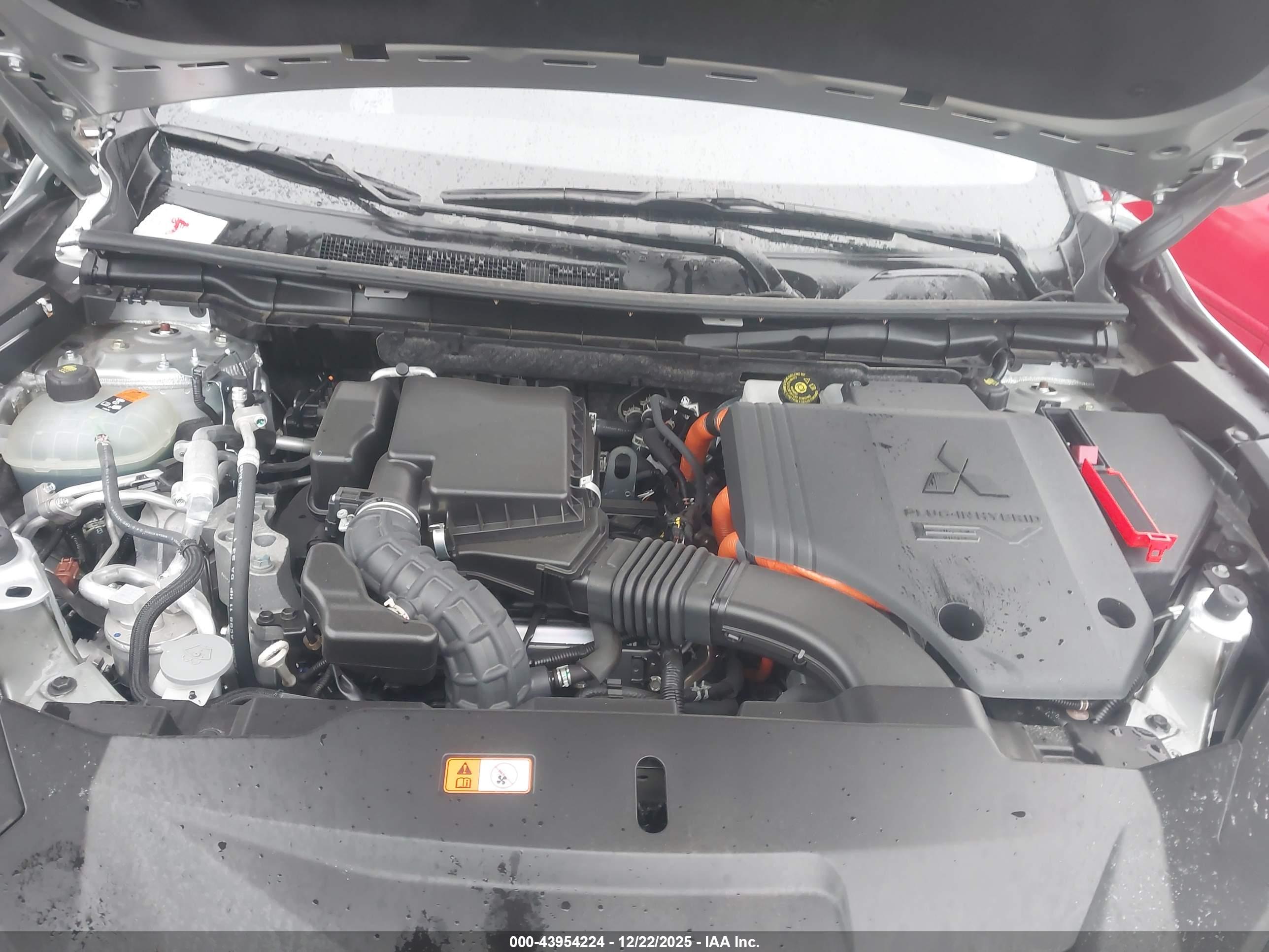 MITSUBISHI OUTLANDER image 10