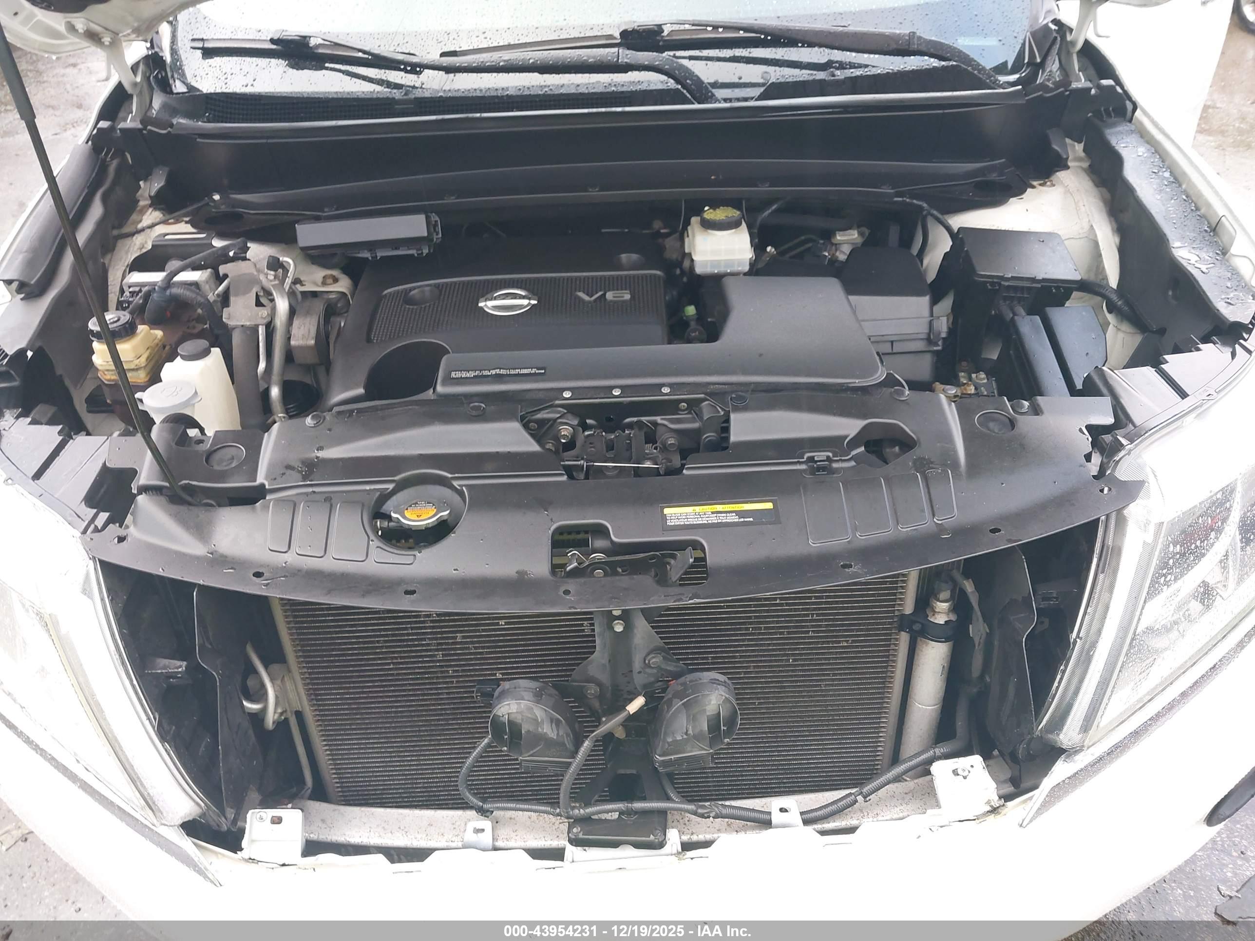 NISSAN PATHFINDER image 10
