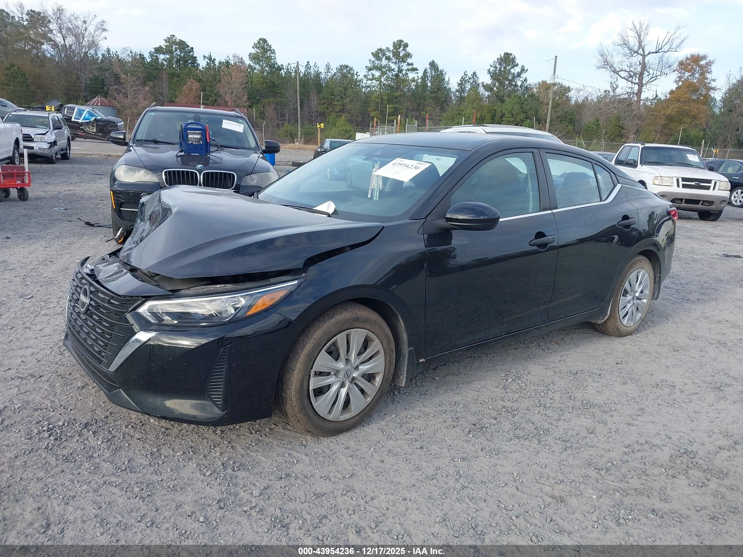 NISSAN SENTRA image 2