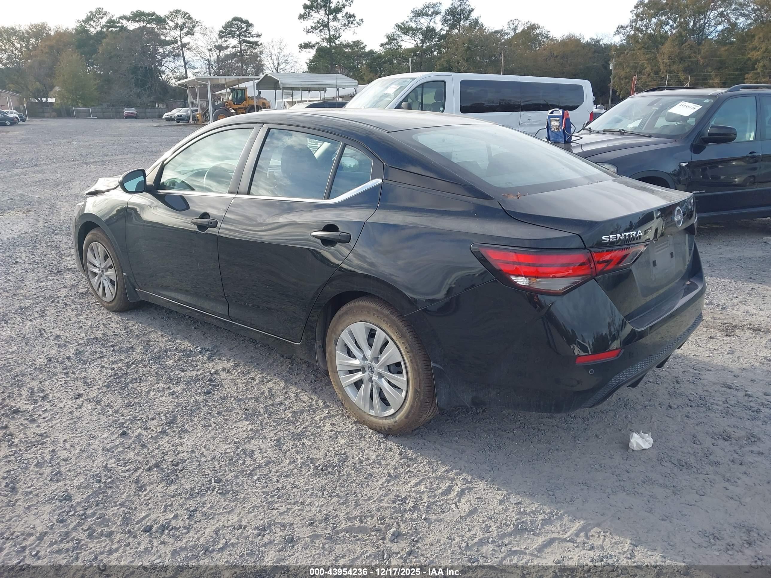NISSAN SENTRA image 3