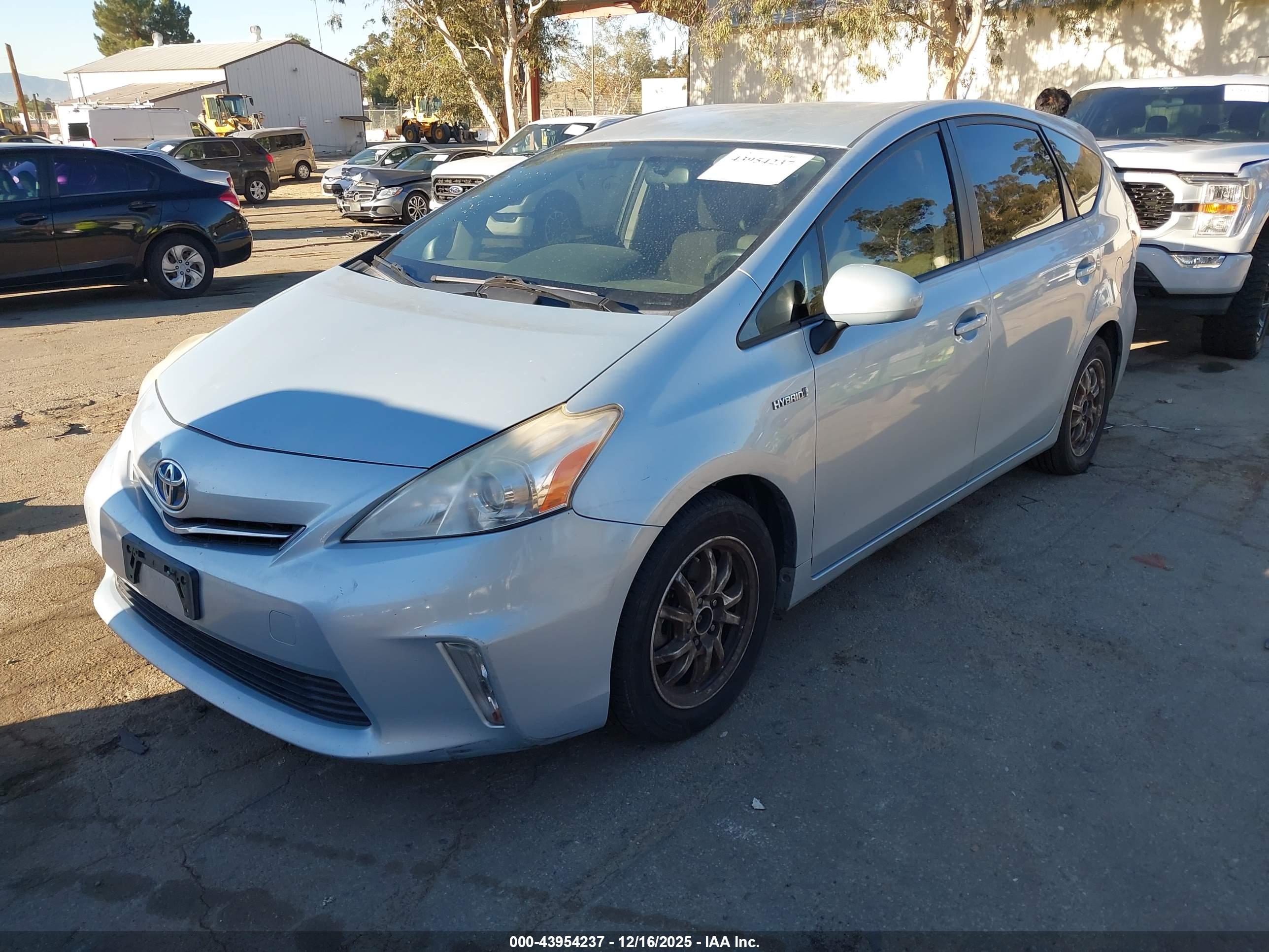 TOYOTA PRIUS image 2