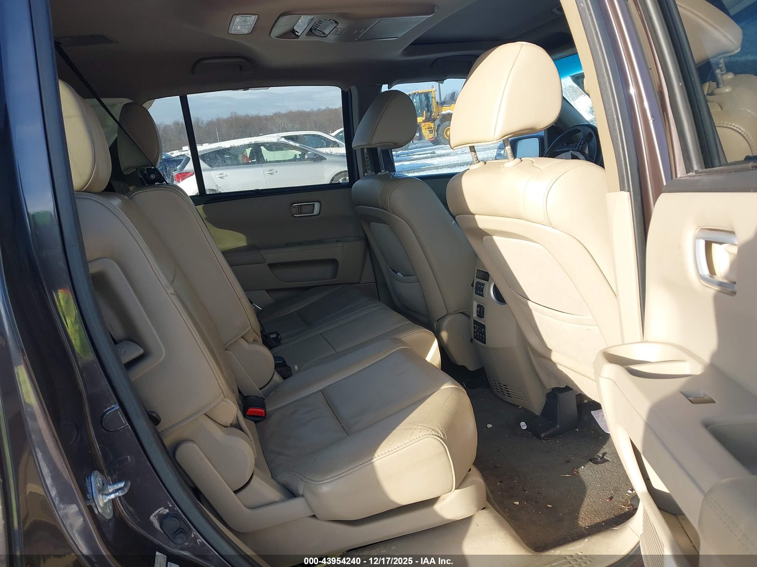 HONDA PILOT image 8