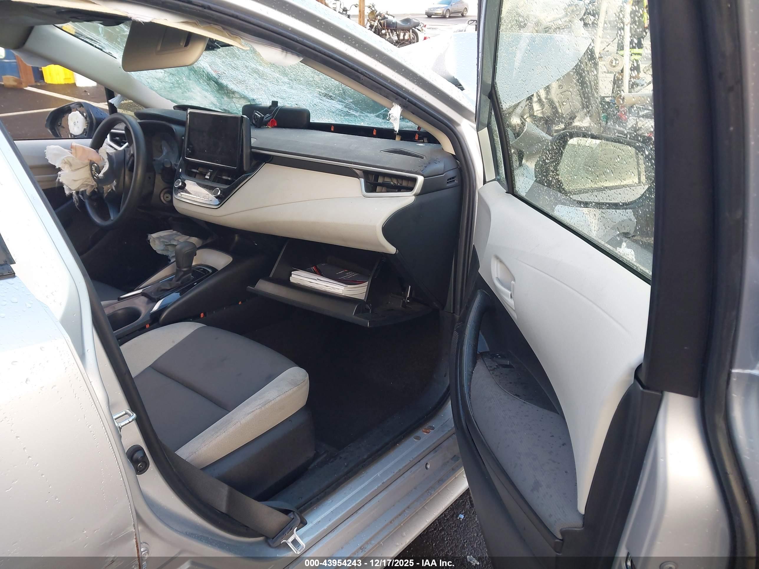 TOYOTA COROLLA image 5