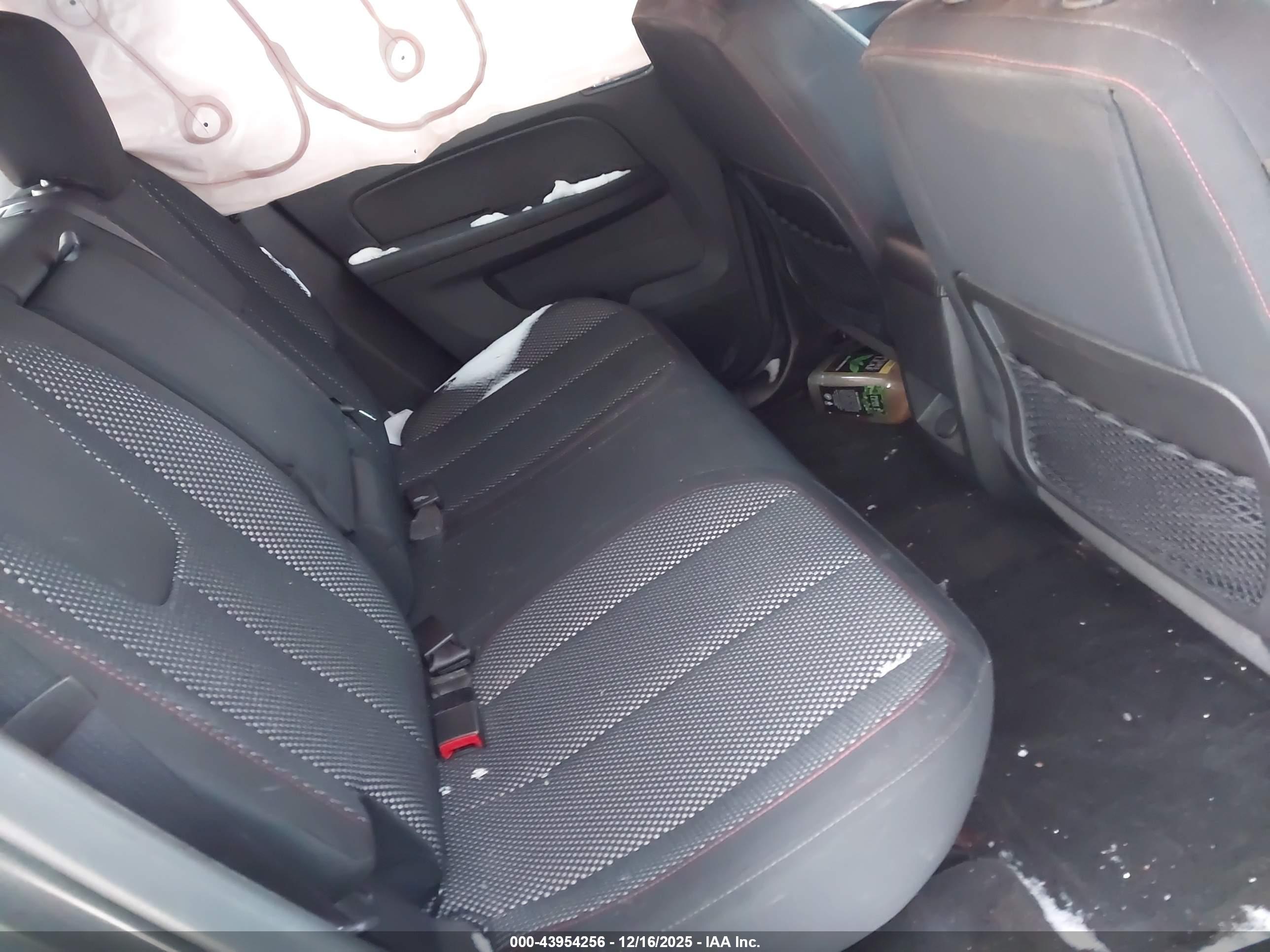 GMC TERRAIN image 8