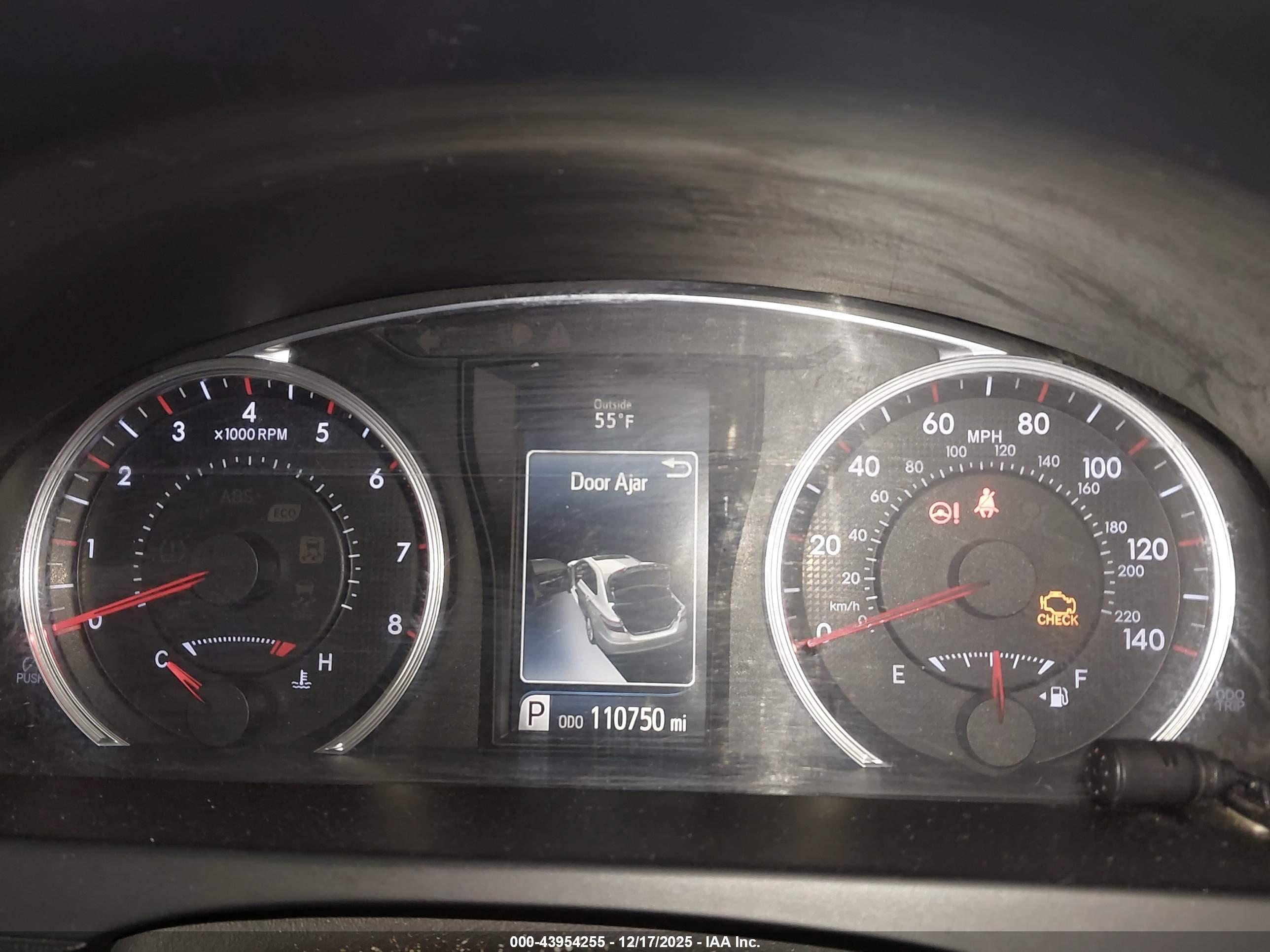 TOYOTA CAMRY image 7