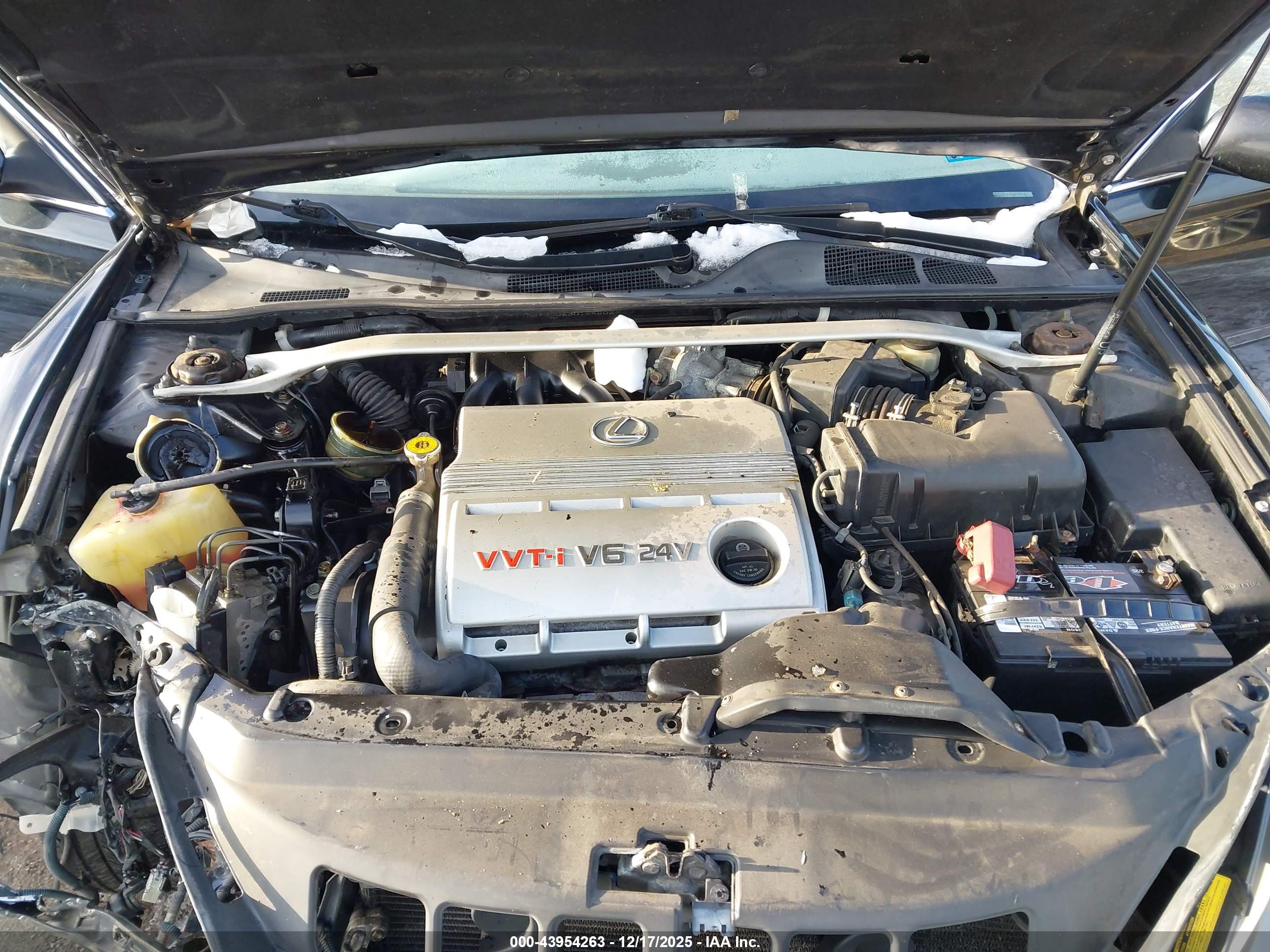 LEXUS ES image 10