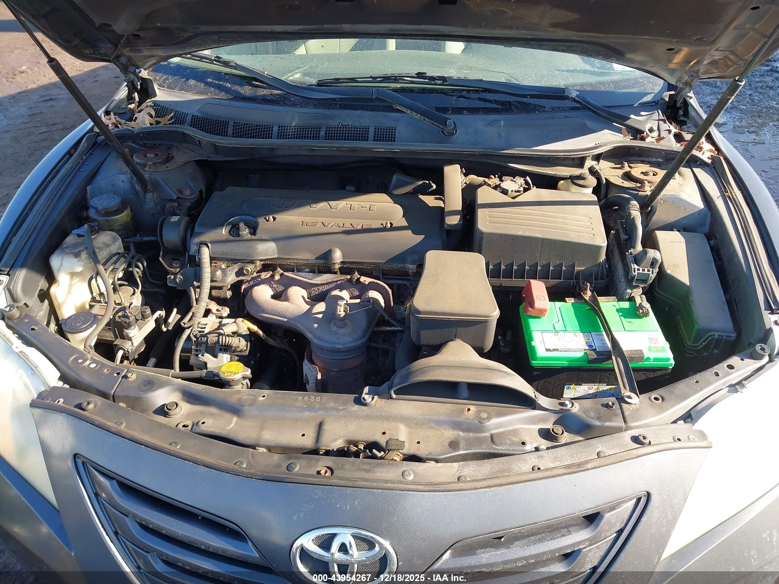 TOYOTA CAMRY image 10