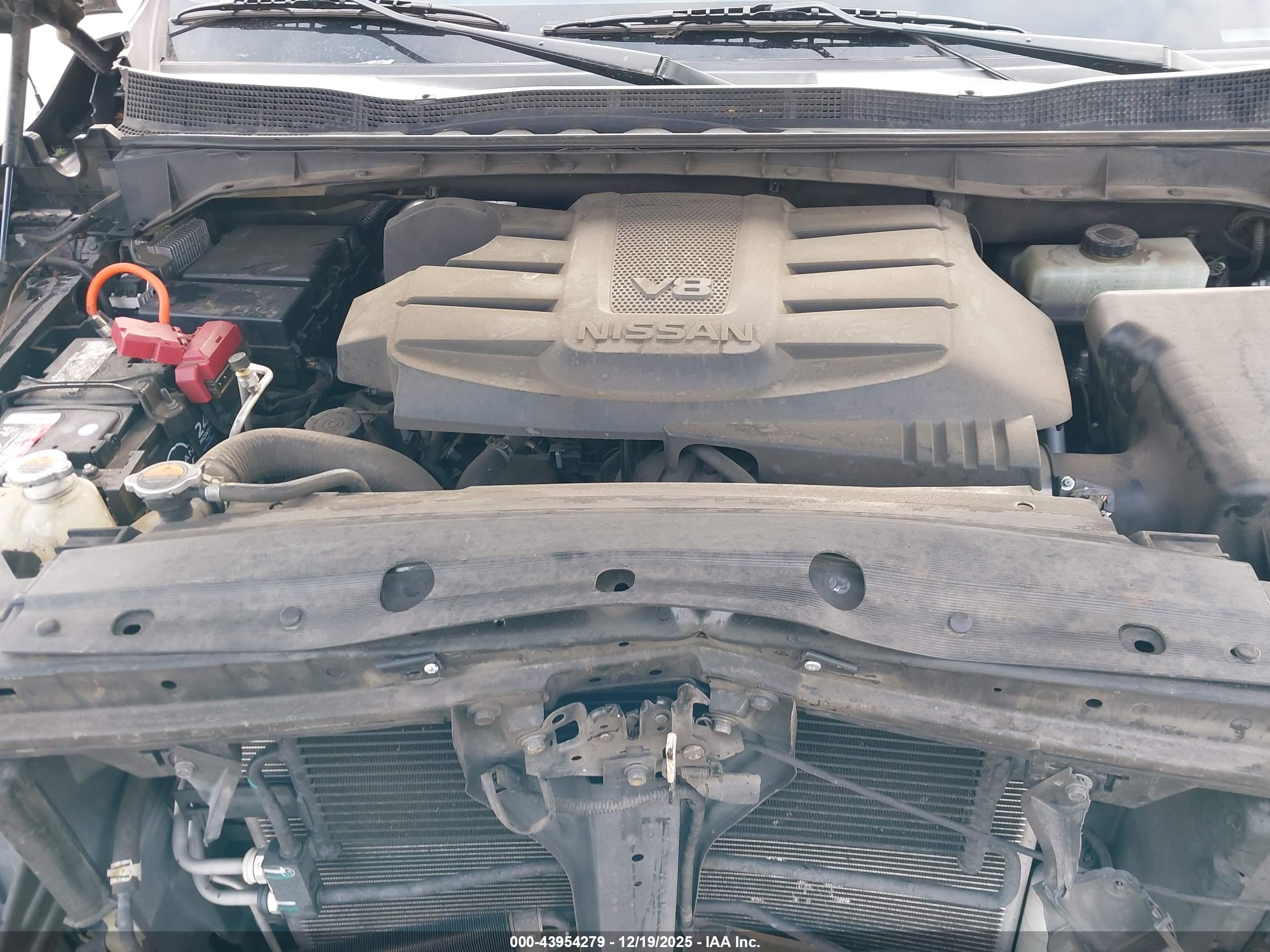 NISSAN TITAN image 10