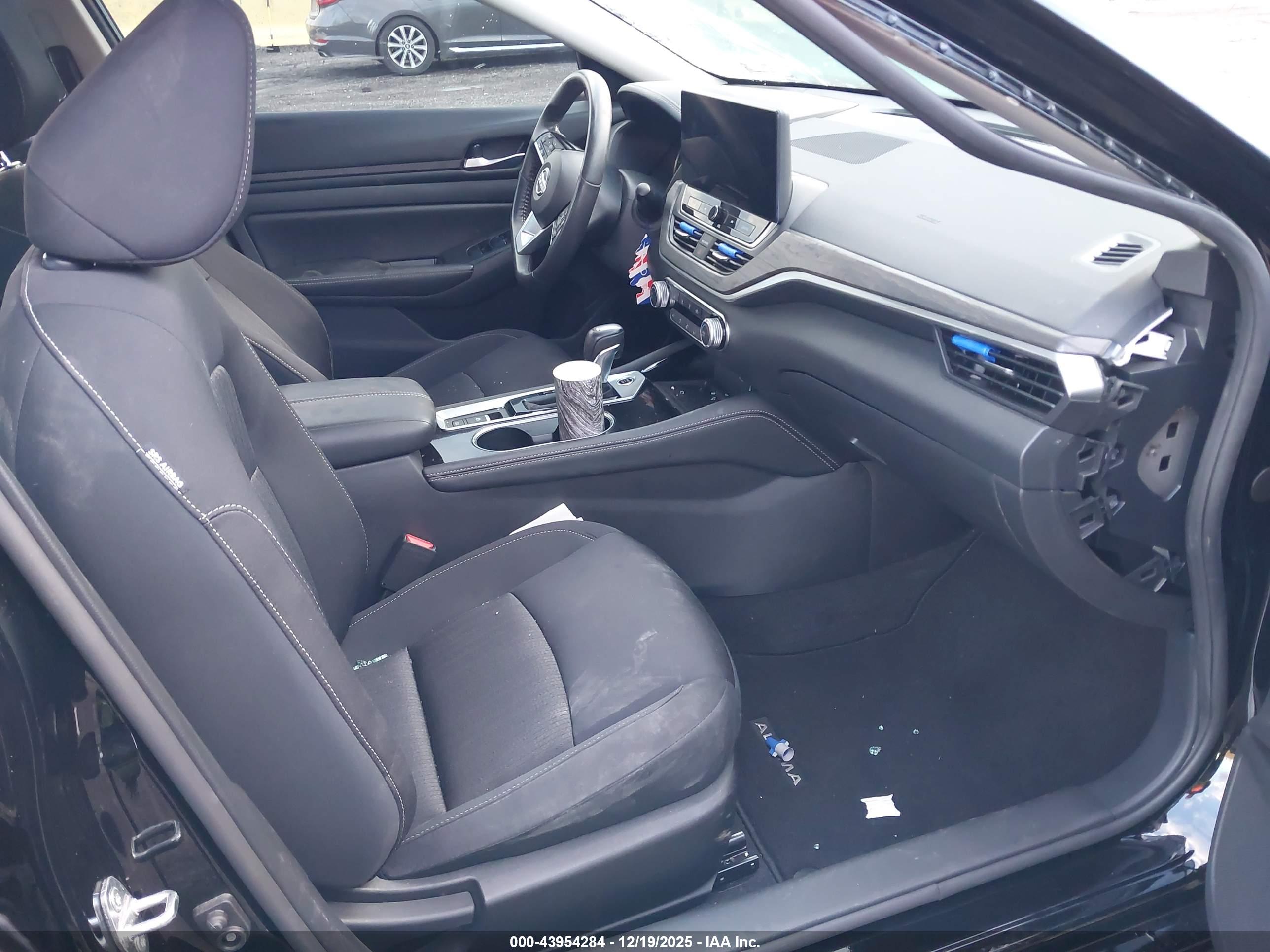 NISSAN ALTIMA image 5