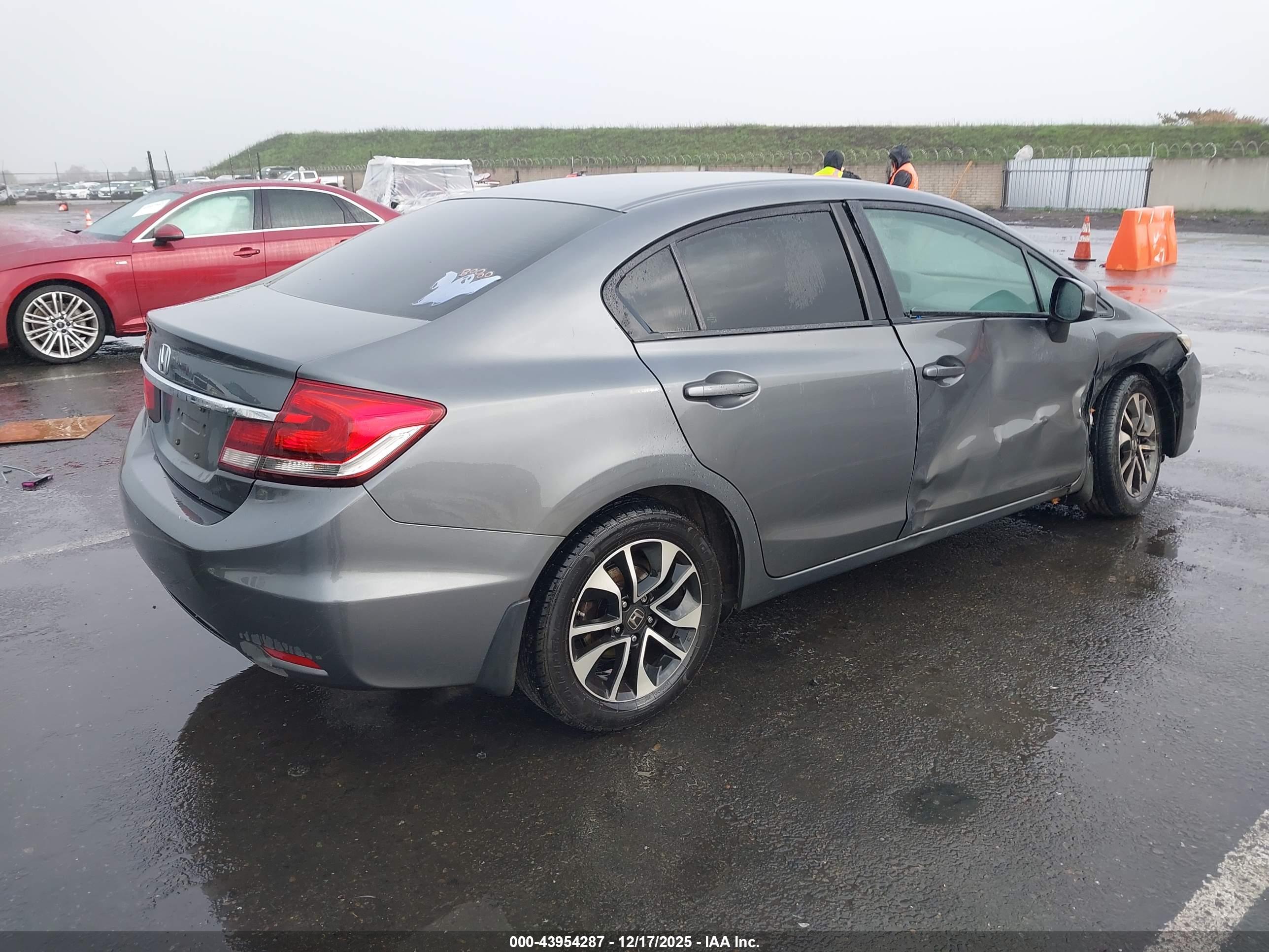 HONDA CIVIC image 4