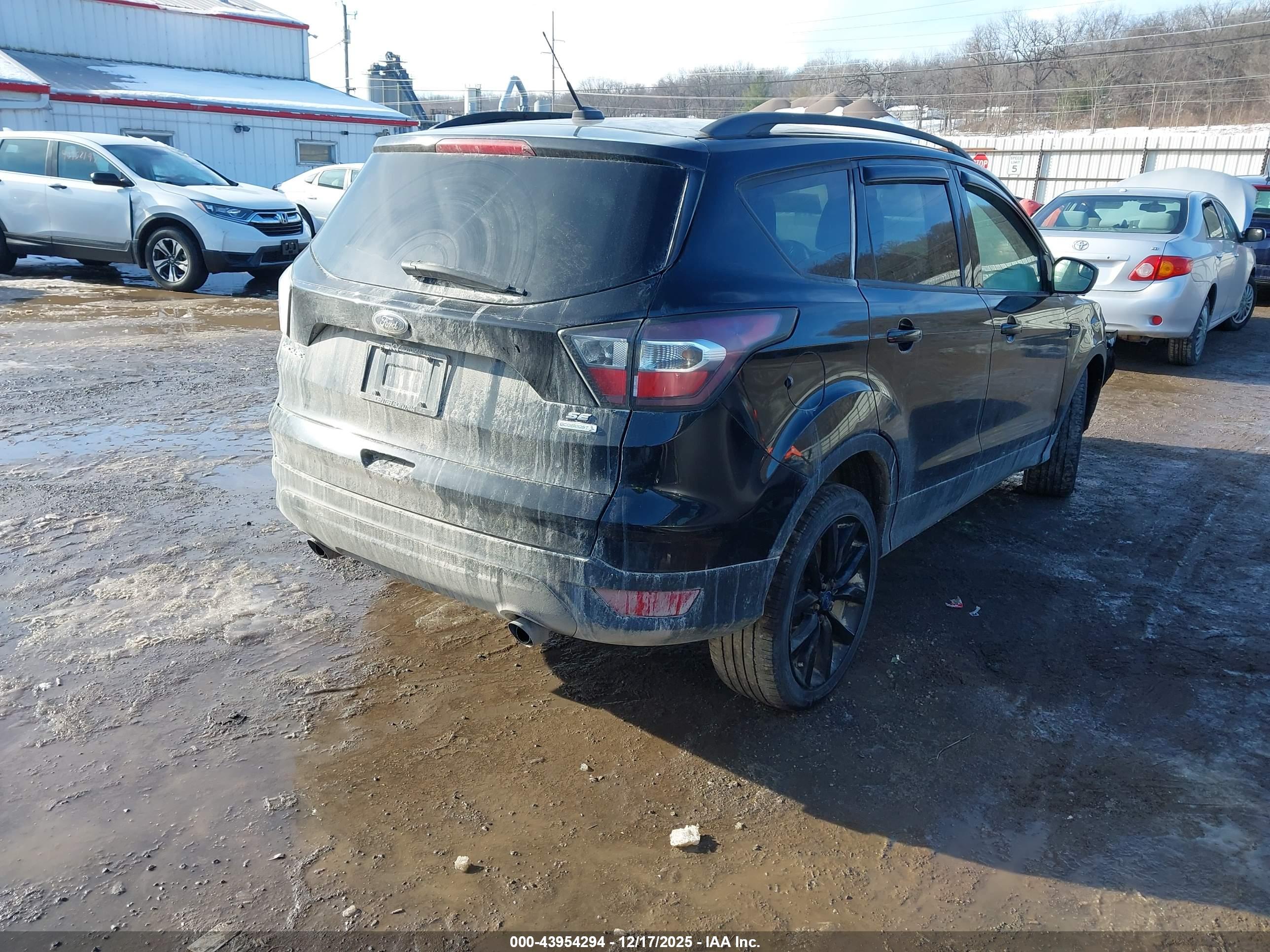 FORD ESCAPE image 4