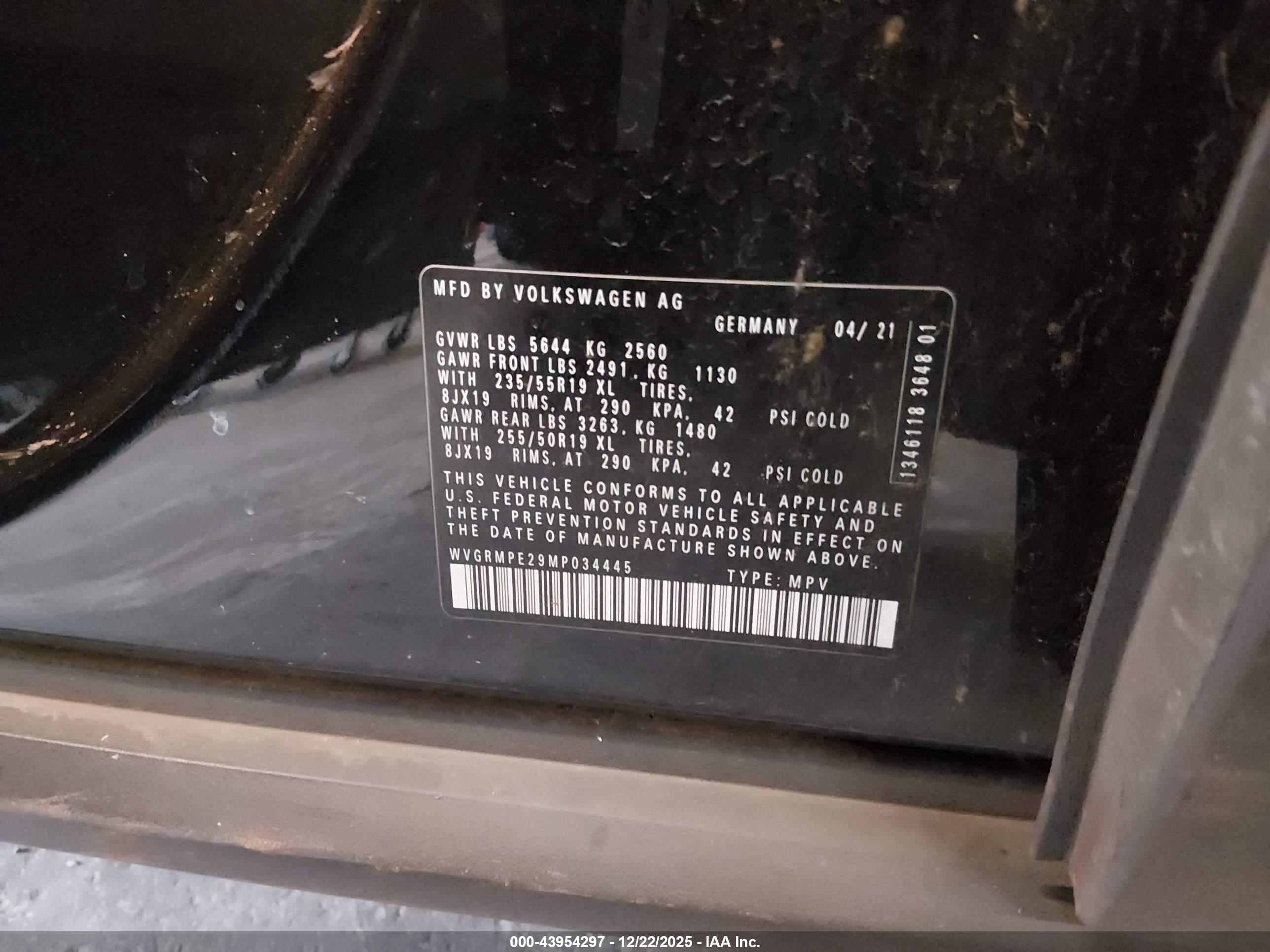 VOLKSWAGEN ID.4 image 9