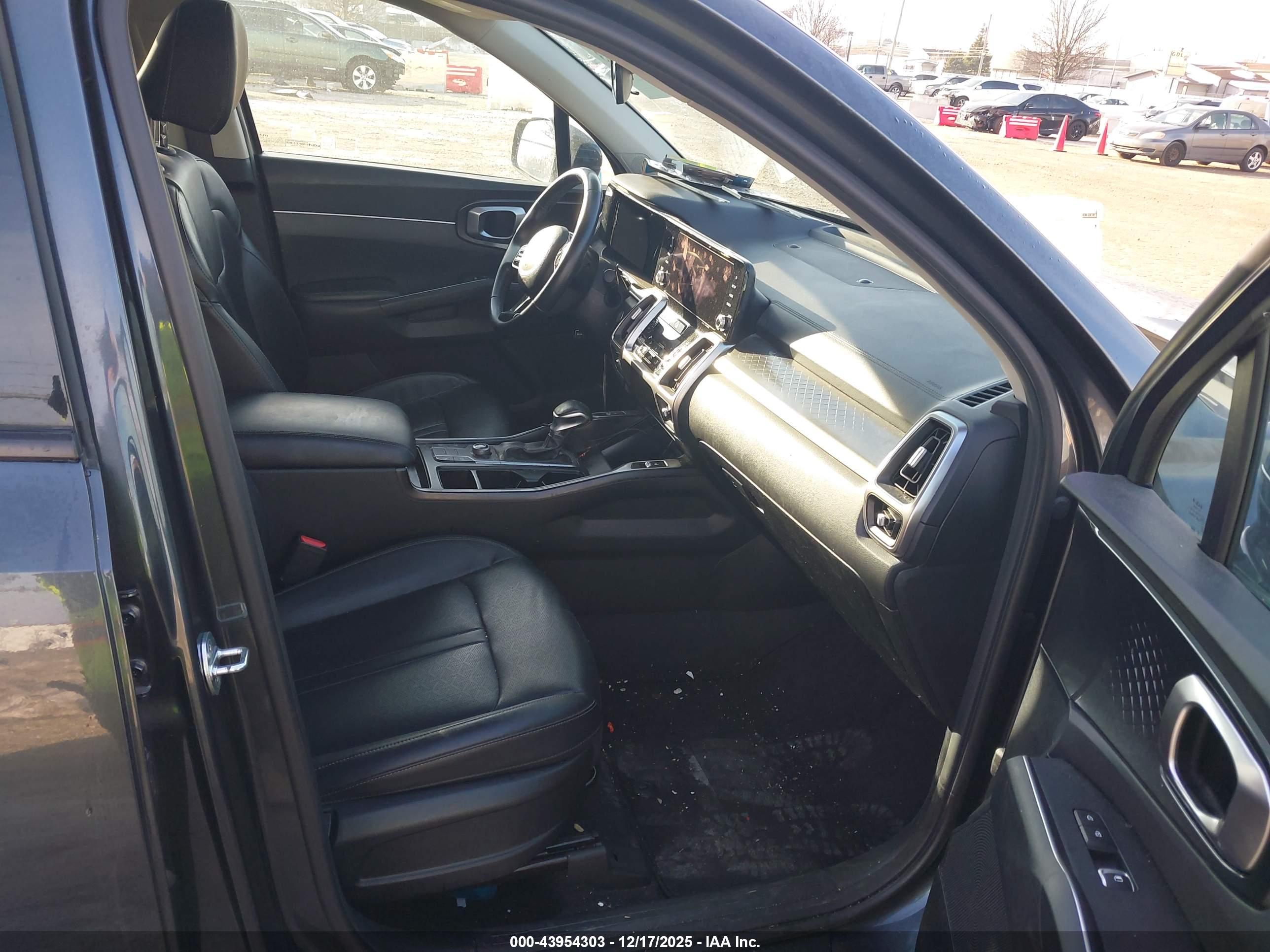 KIA SORENTO image 5