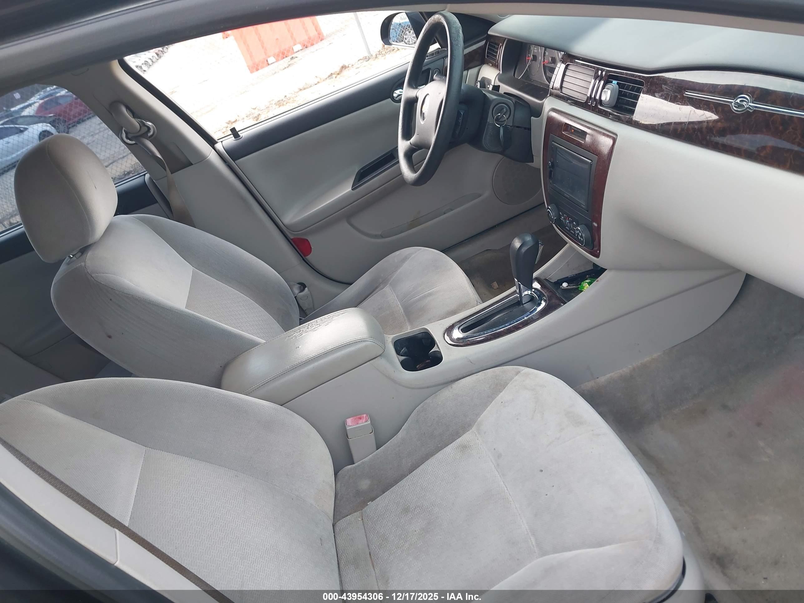 CHEVROLET IMPALA image 5