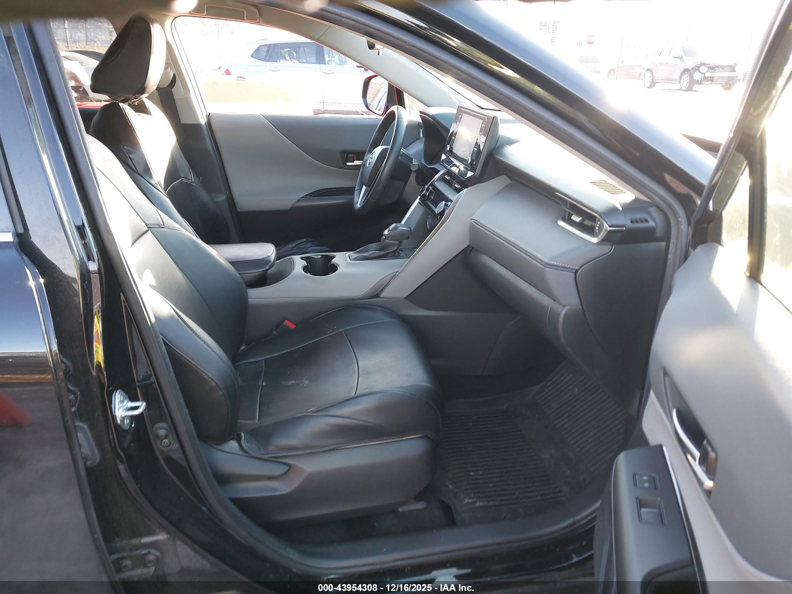 TOYOTA VENZA image 5