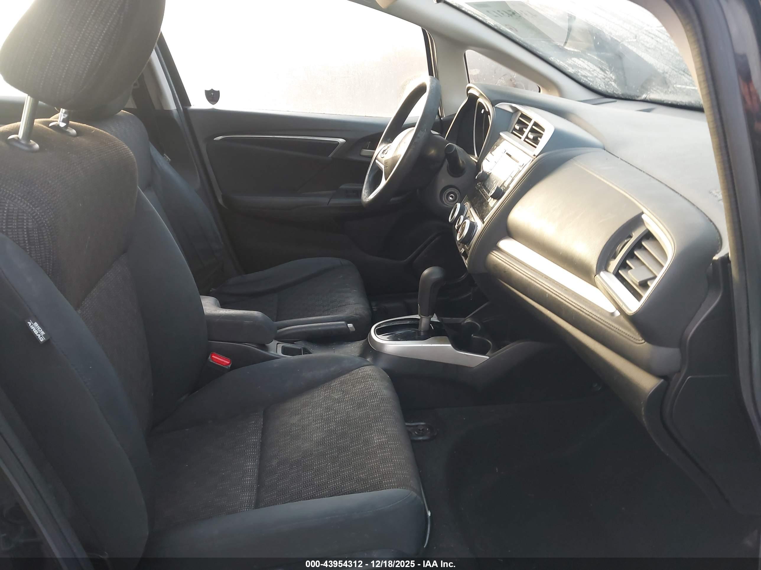 HONDA FIT image 5