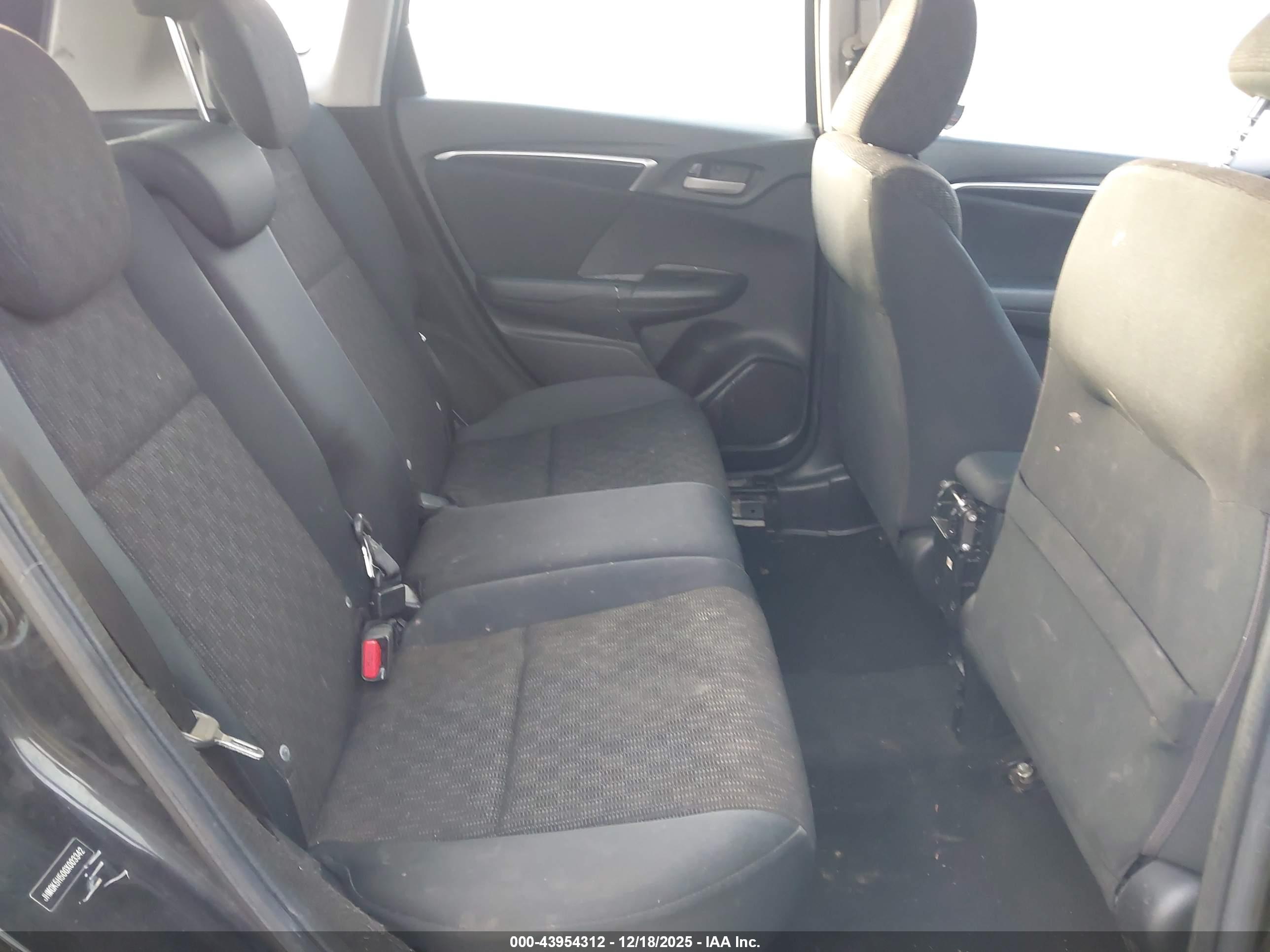 HONDA FIT image 8