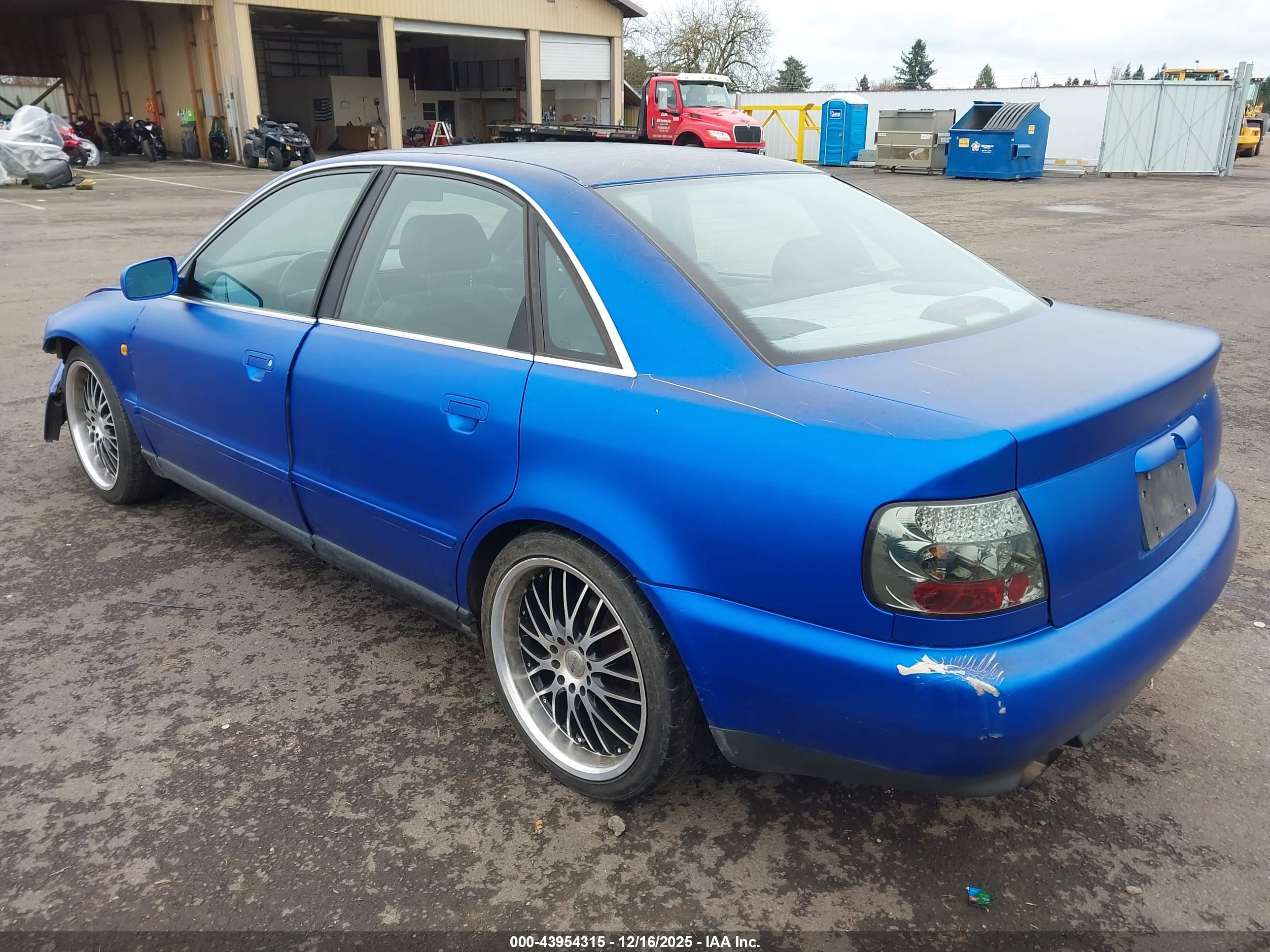AUDI A4 image 3