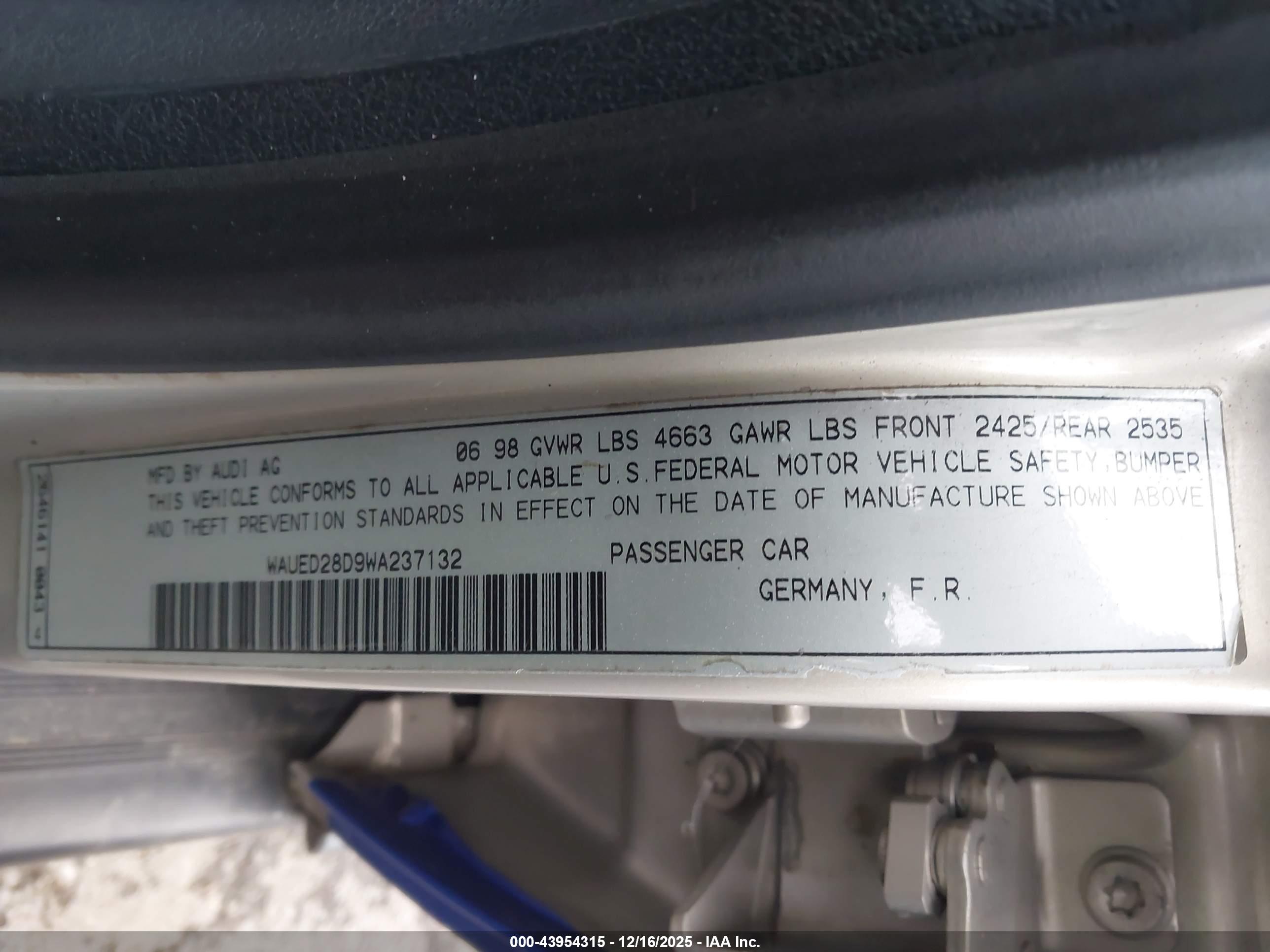 AUDI A4 image 9