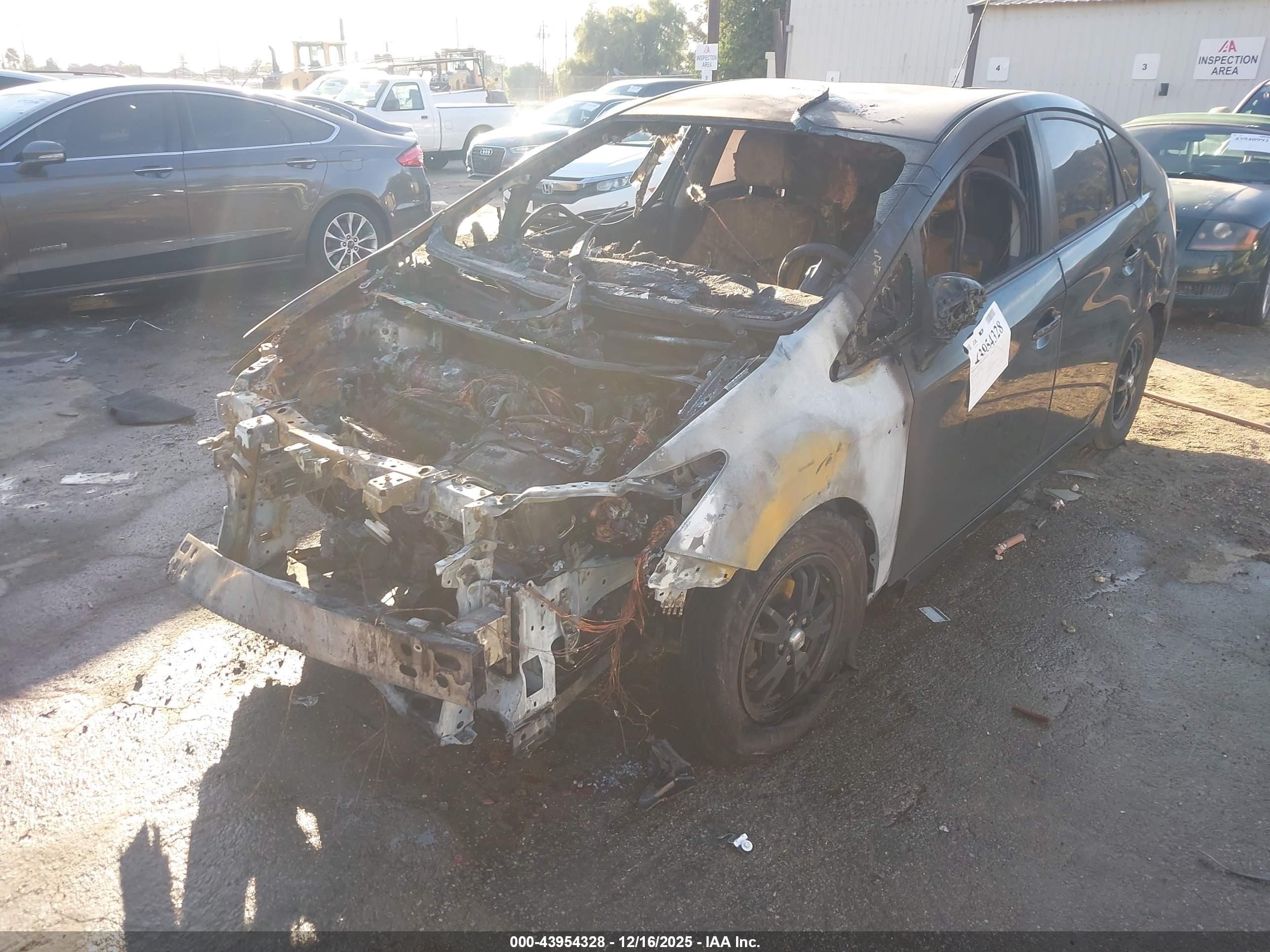 TOYOTA PRIUS image 2