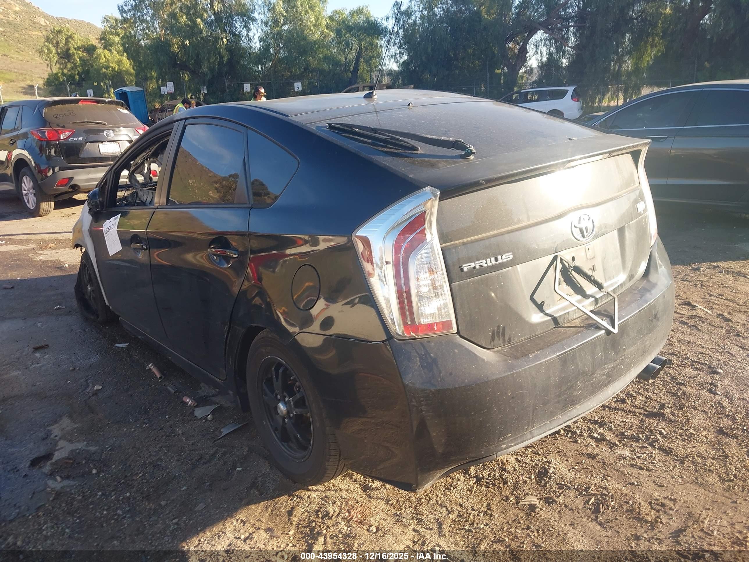 TOYOTA PRIUS image 3