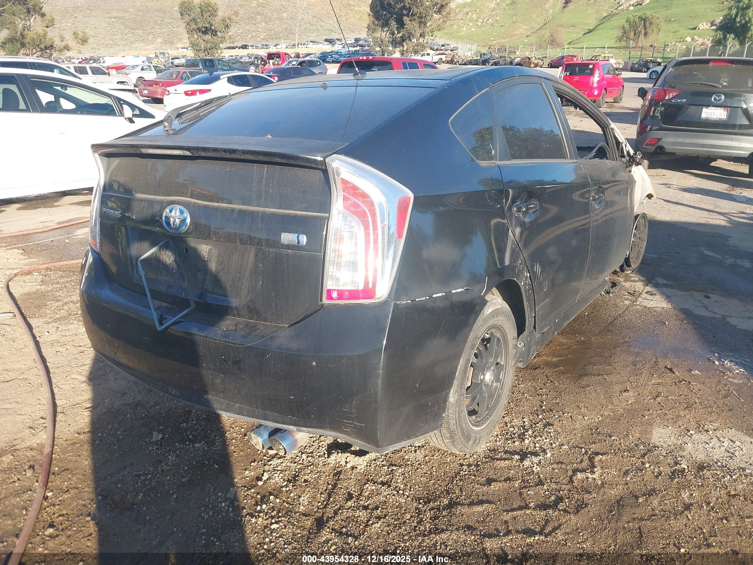 TOYOTA PRIUS image 4