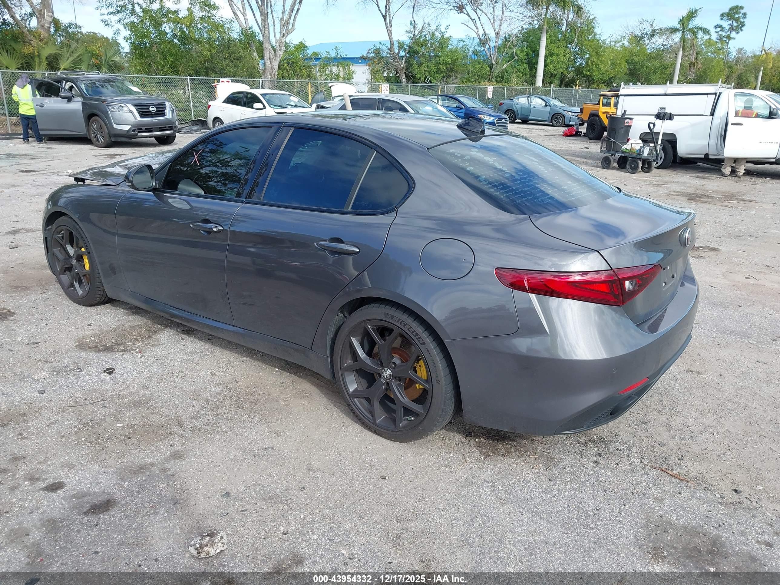 ALFA ROMEO image 3